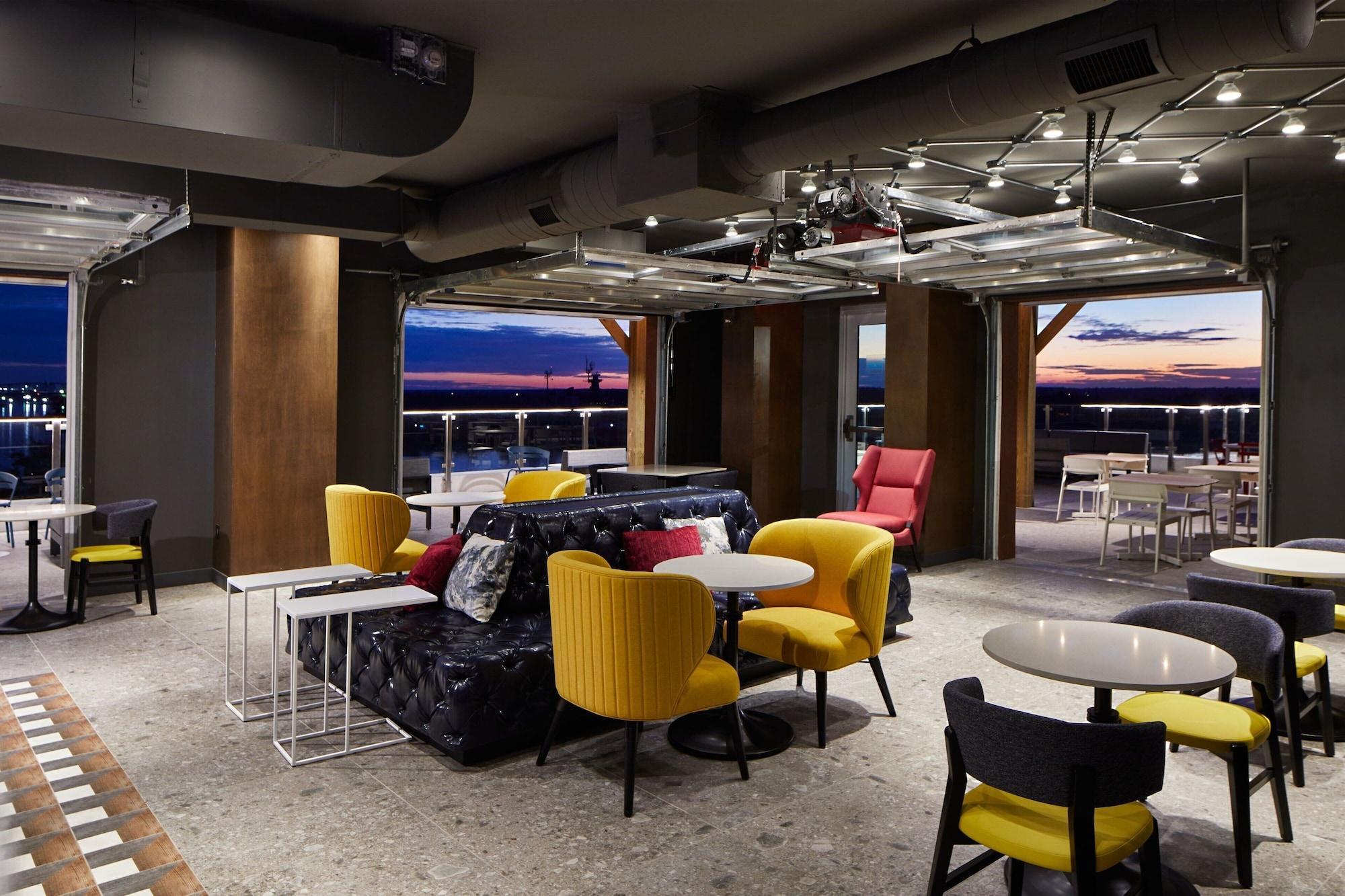 Aloft Wilmington At Coastline Center