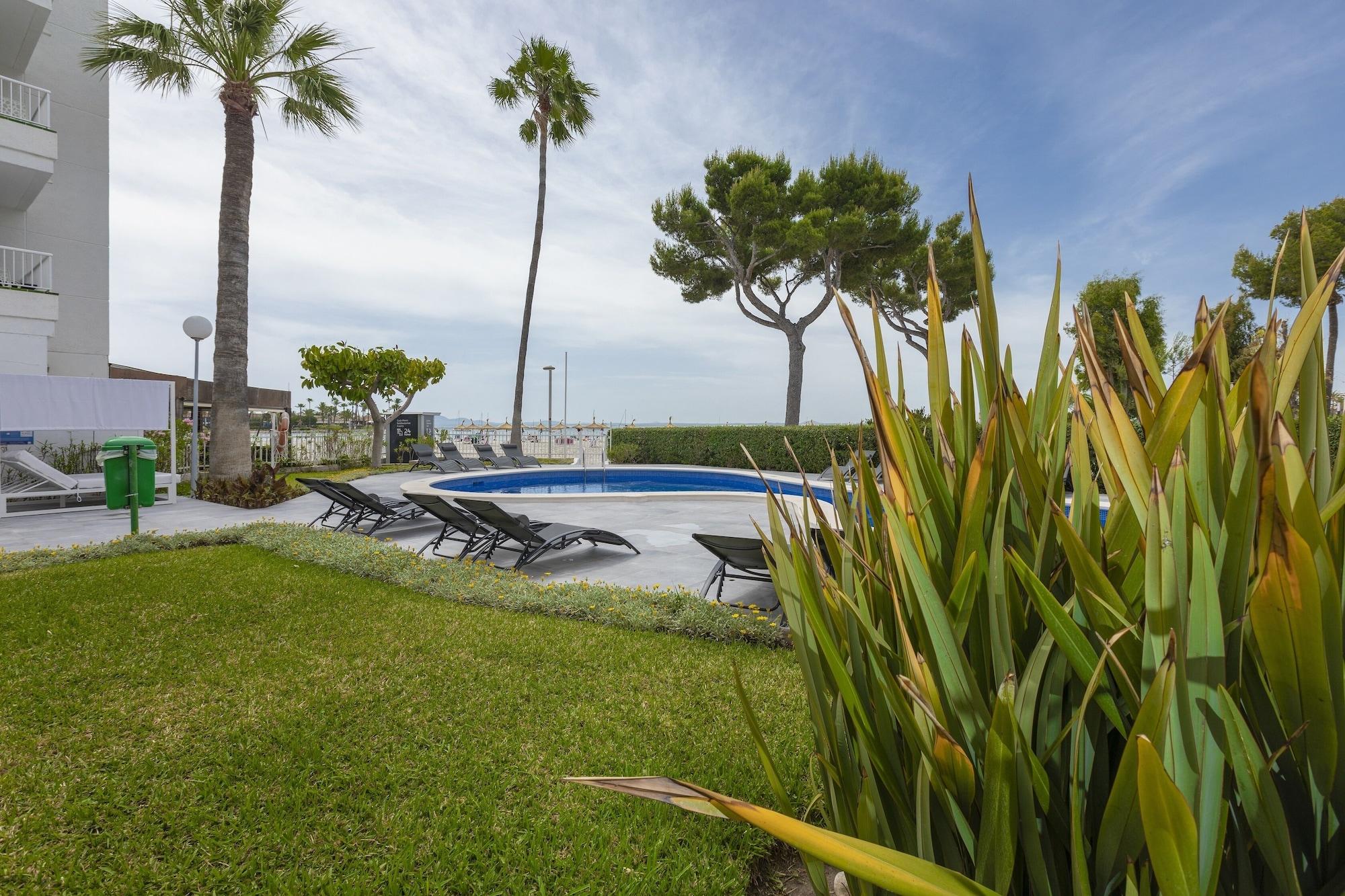 Sand Beach Apartments