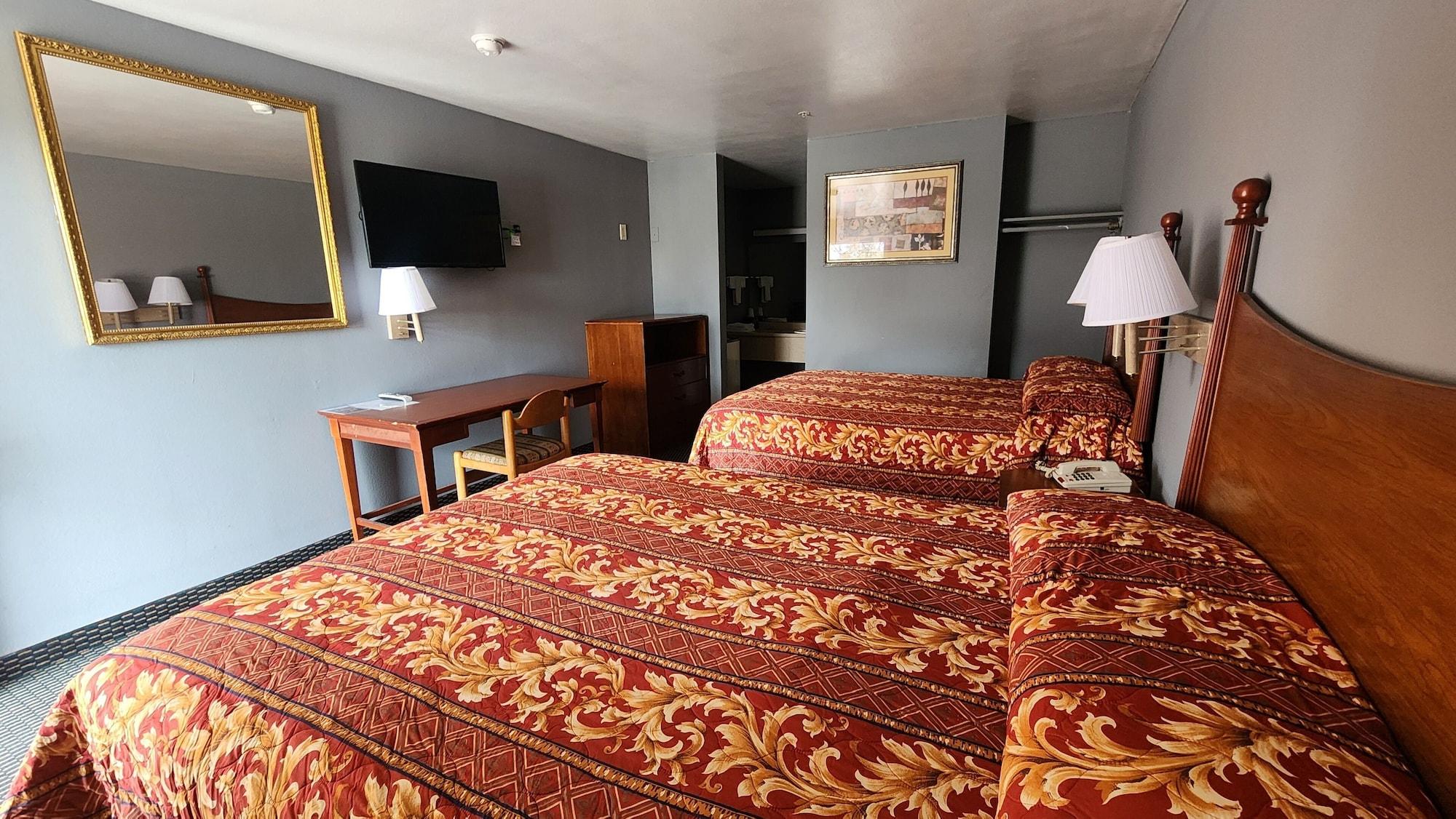 Benbrook Inn & Suites