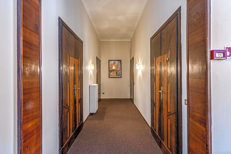 Hotel Apollo