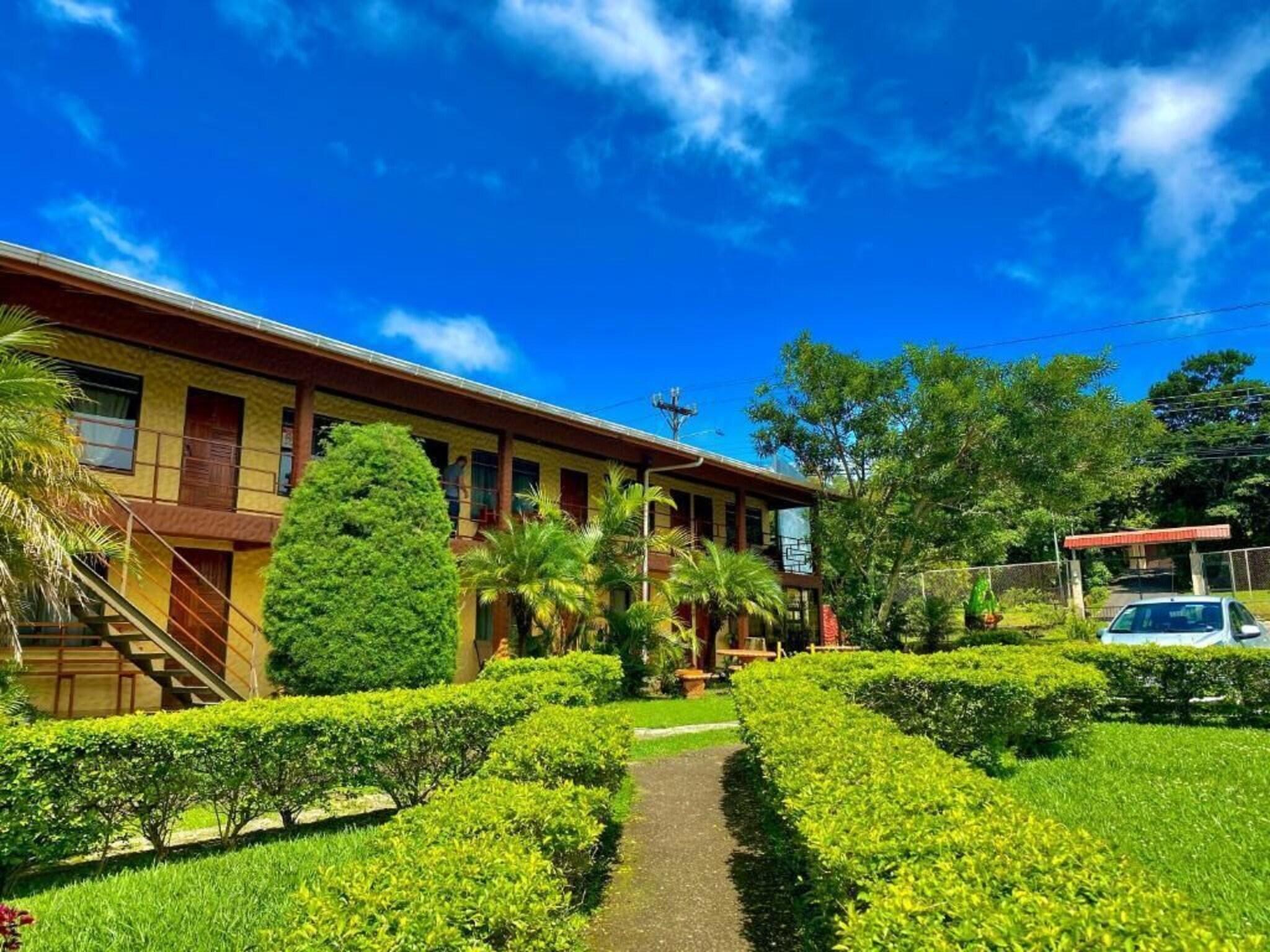 Exterior & Views