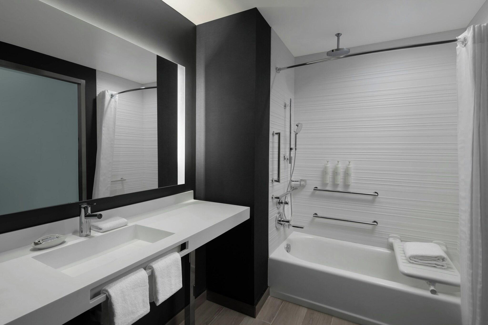 Ac Hotel By Marriott St. Louis Clayton