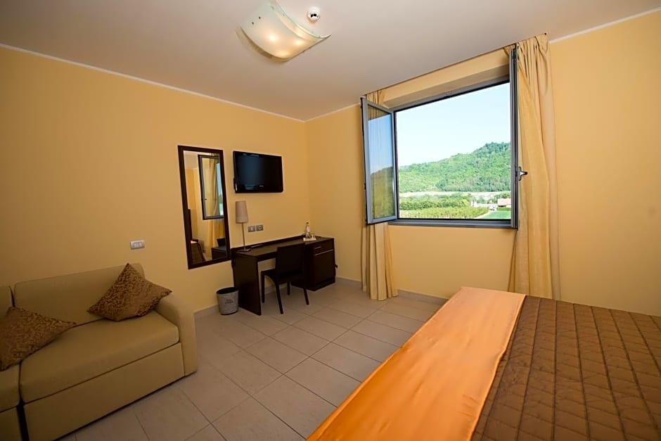 Hotel Letiziv