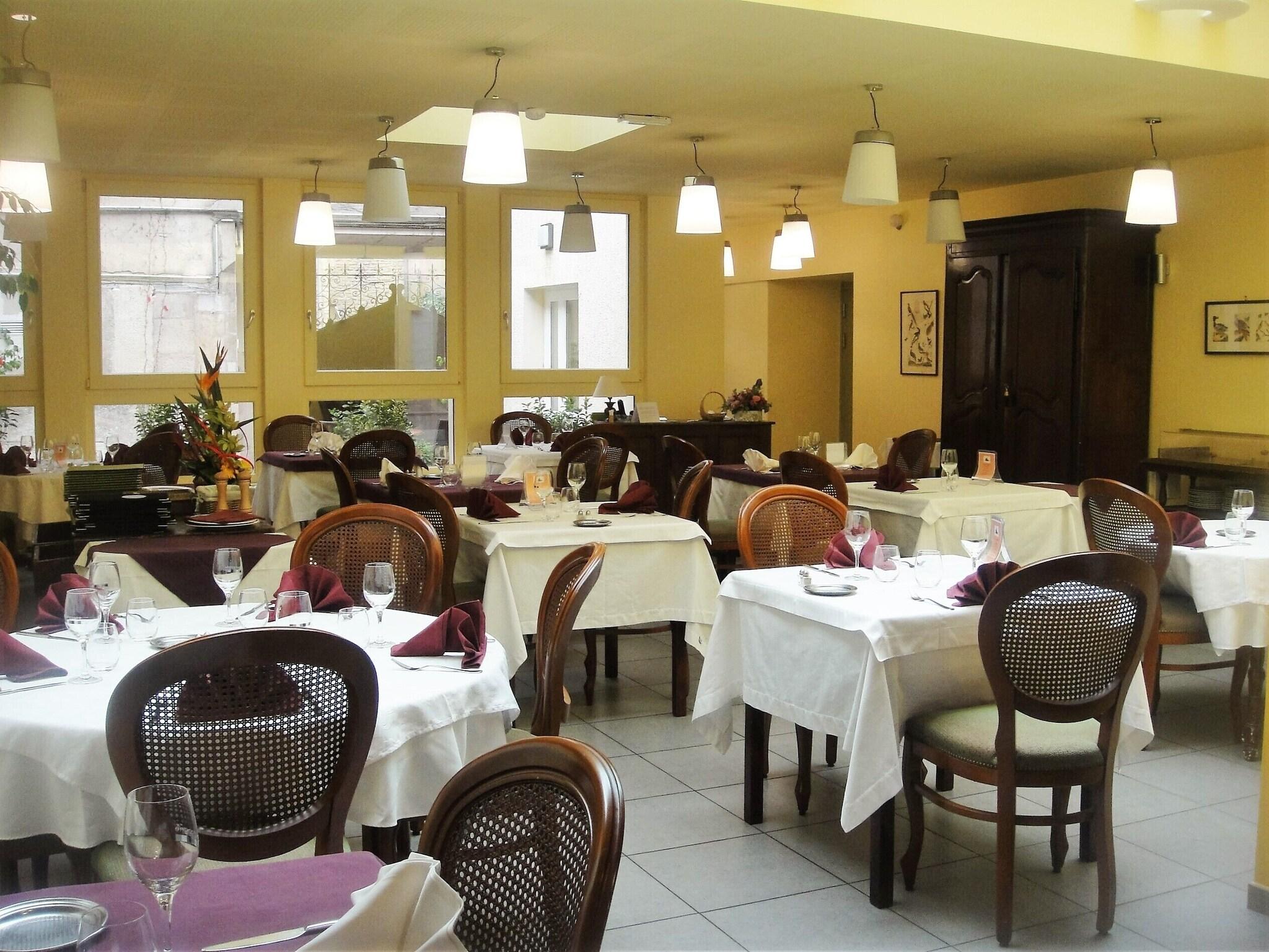 Restaurant 5, Logis Hv Tel Restaurant De L Ecu, Côte-d'Or