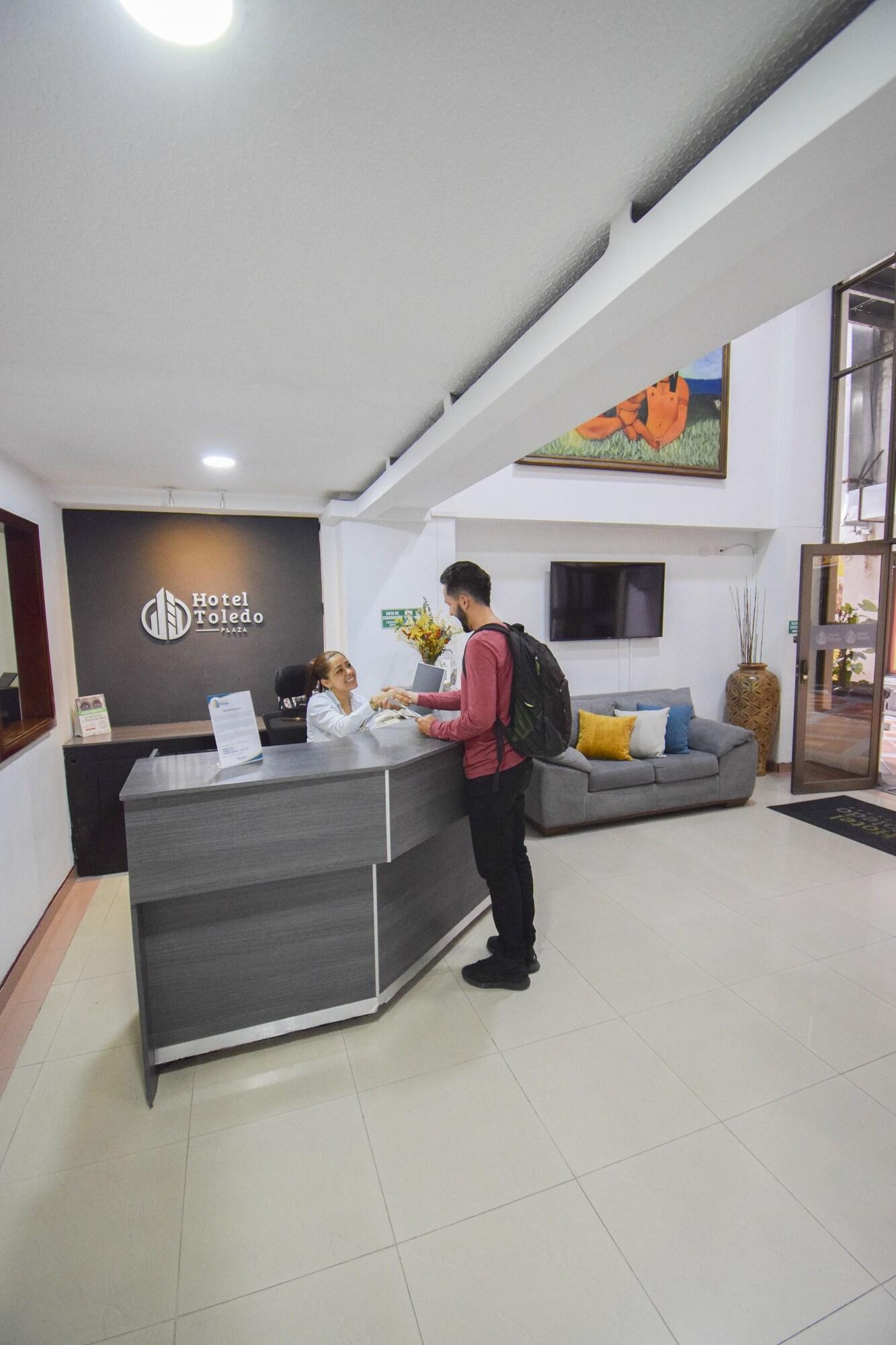 Hotel Toledo Plaza