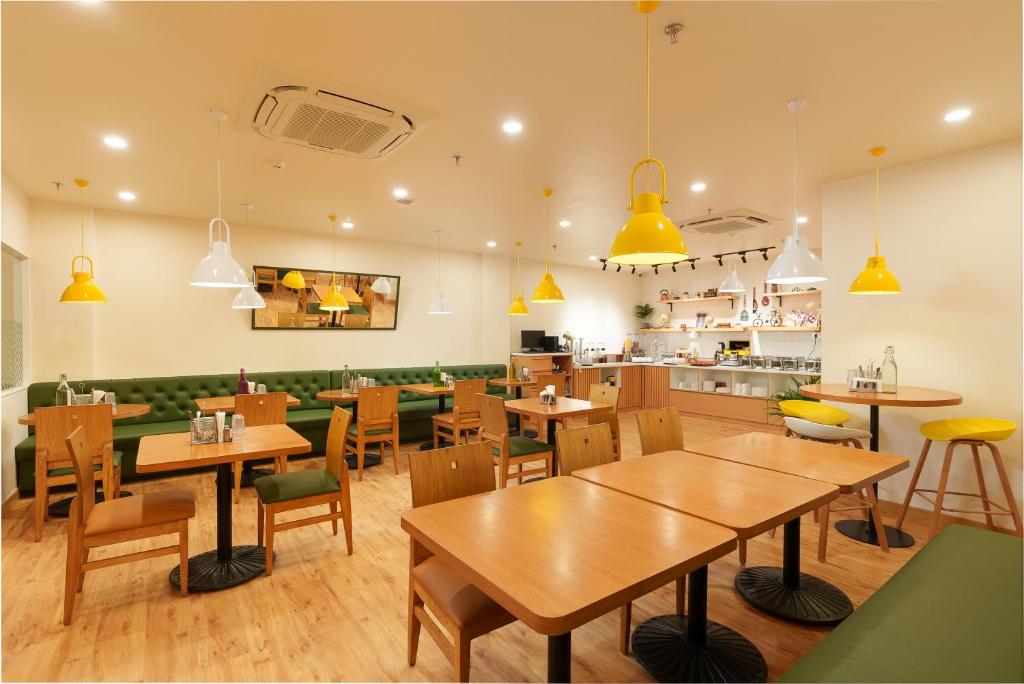 Bloom Hotel - Greater Kailash 2