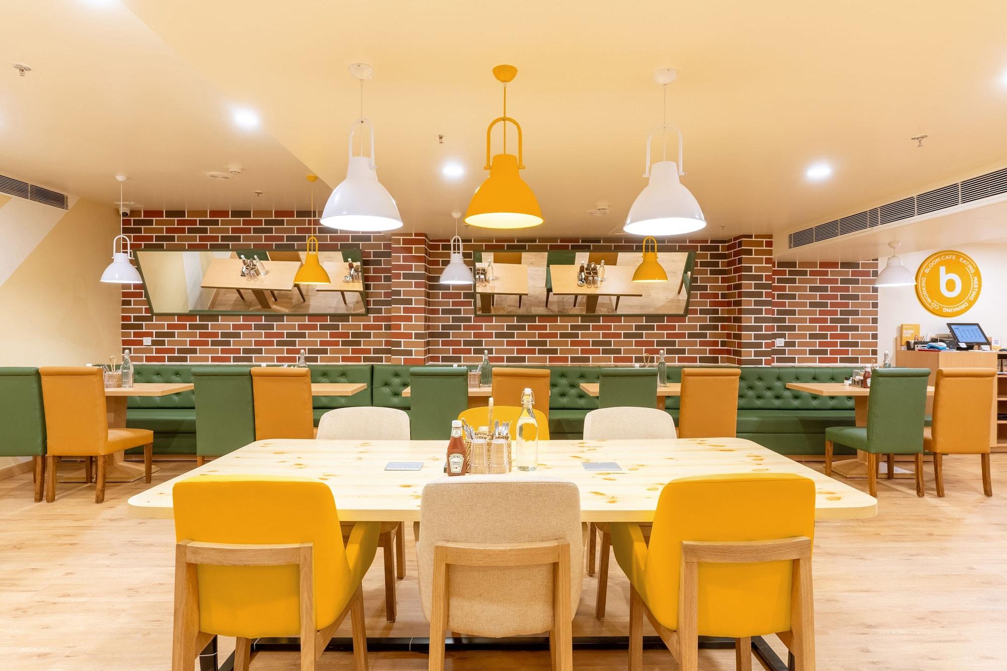 Bloom Hotel - Cr Park - New Delhi