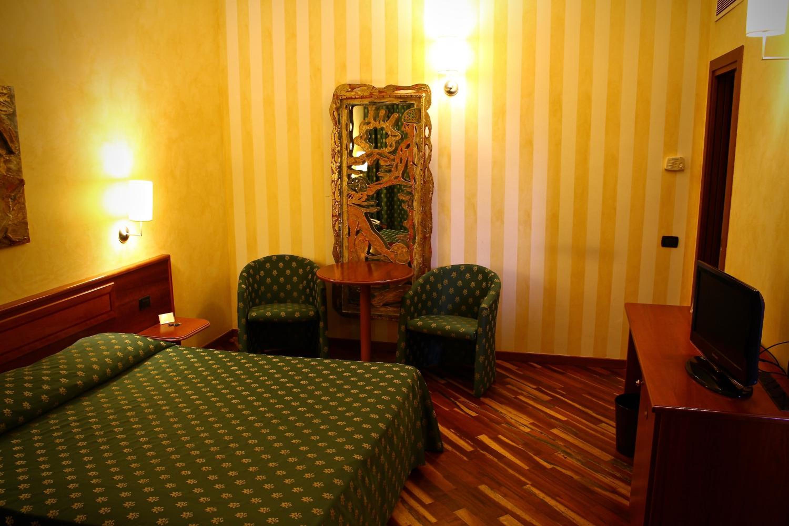 Hotel Air Bag