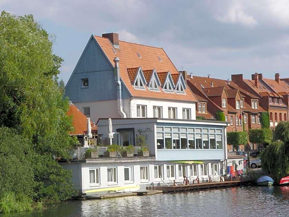 Restaurant Und Hotel Zum Weissen Ross