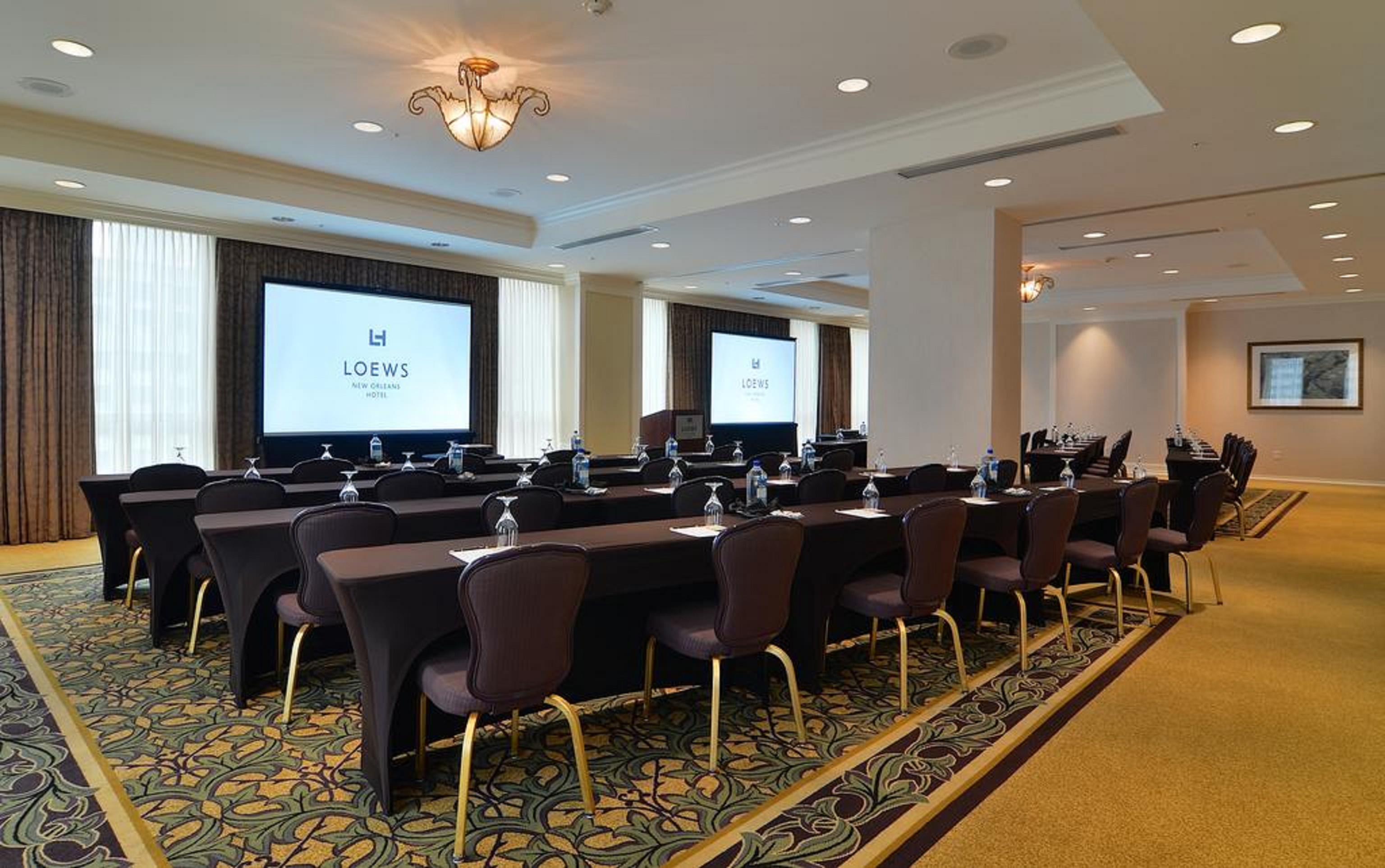 Loews New Orleans Hotel by null