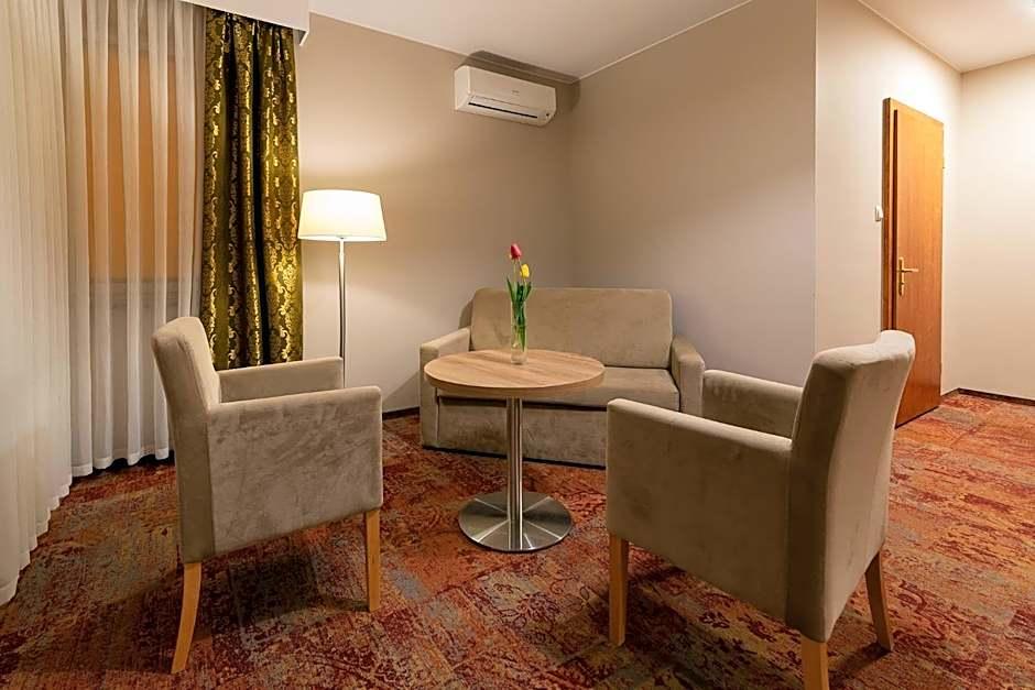 General view 3, Hotel Olesno, Olesno