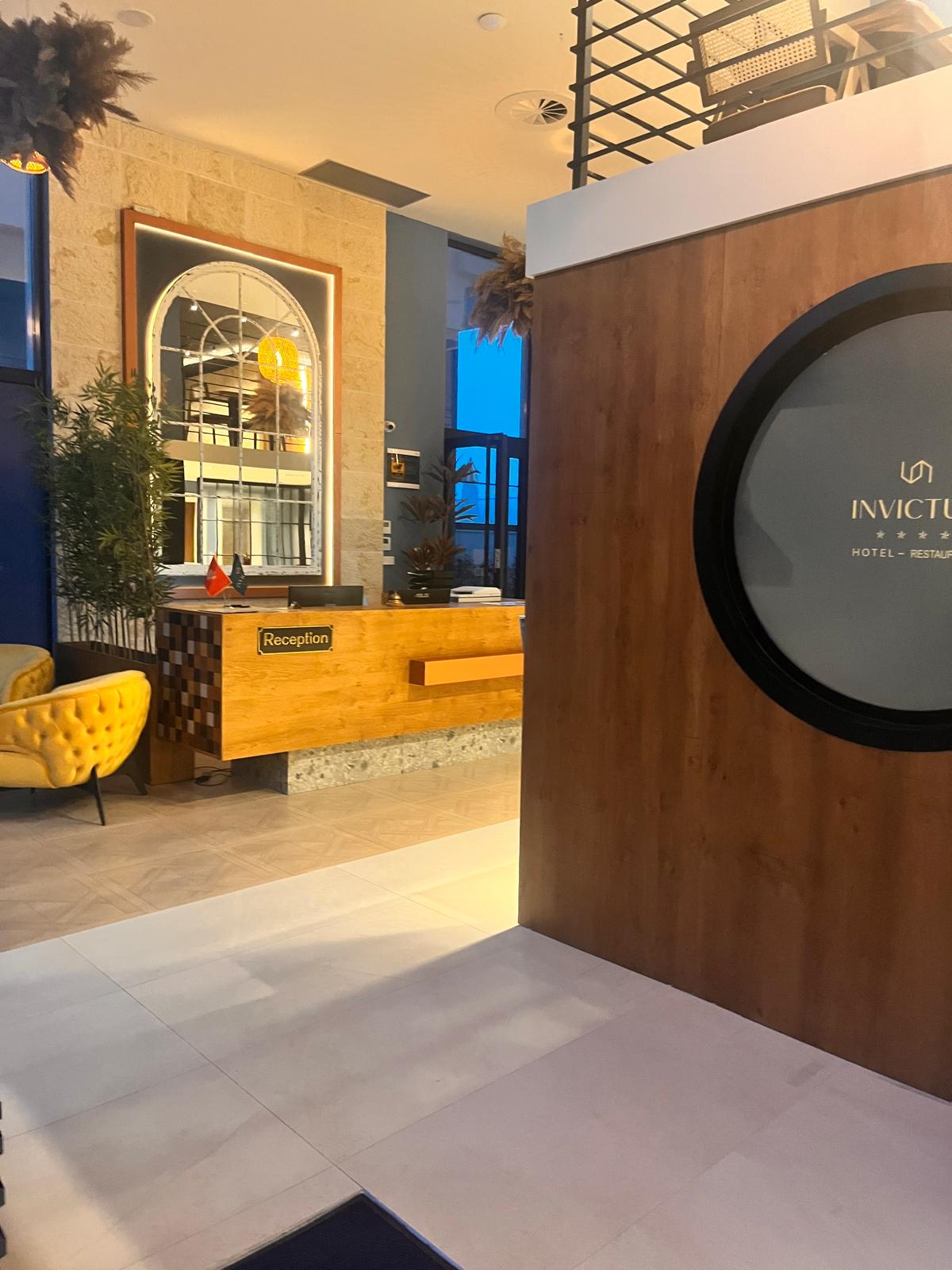 Invictus Hotel
