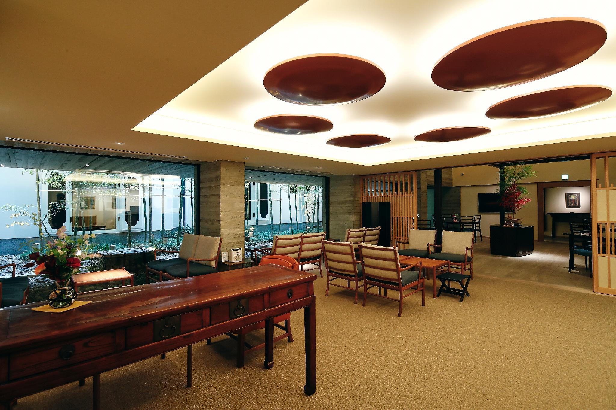 The Hiramatsu Kyoto