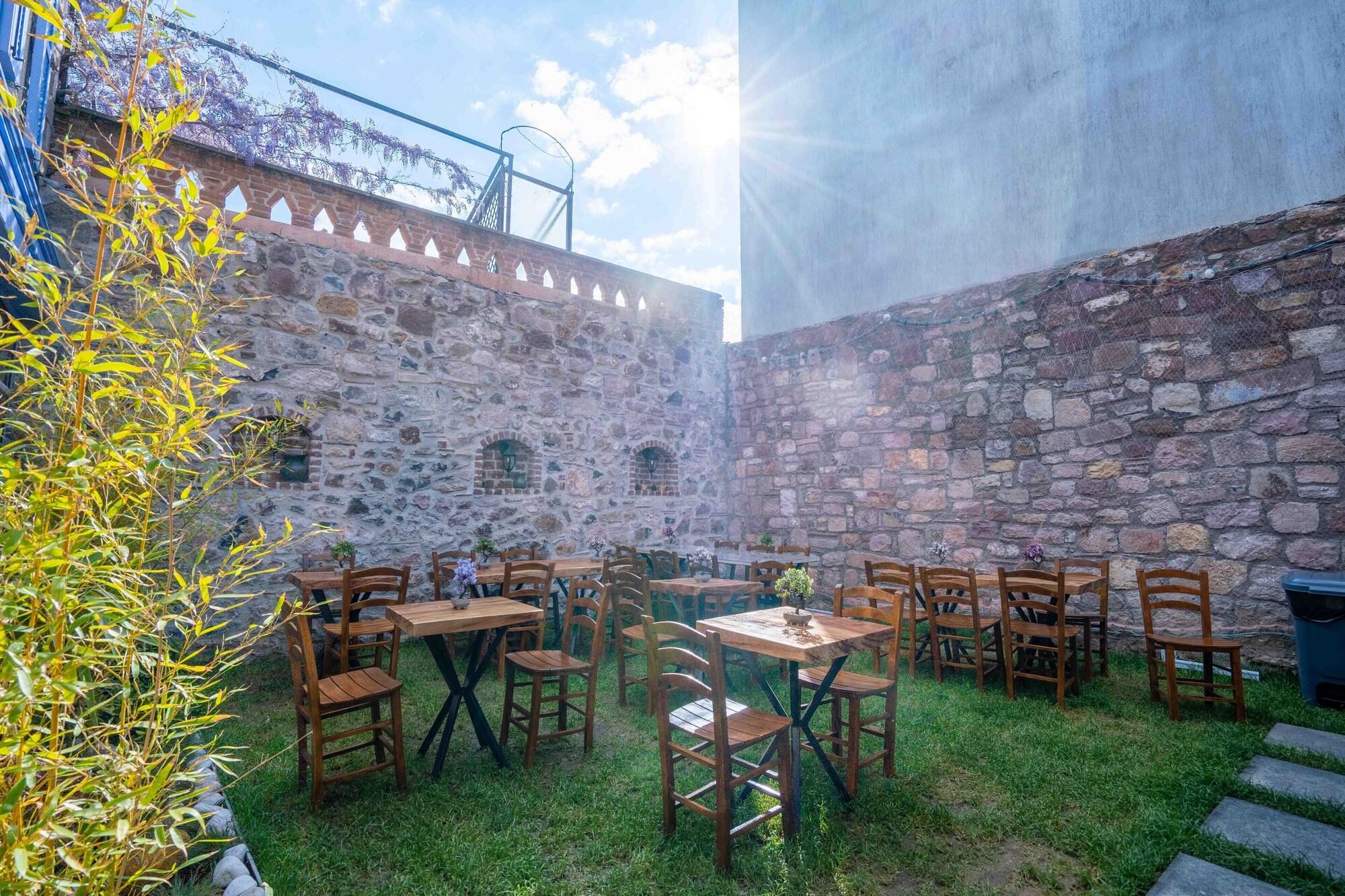 Cunda Alesta Otel