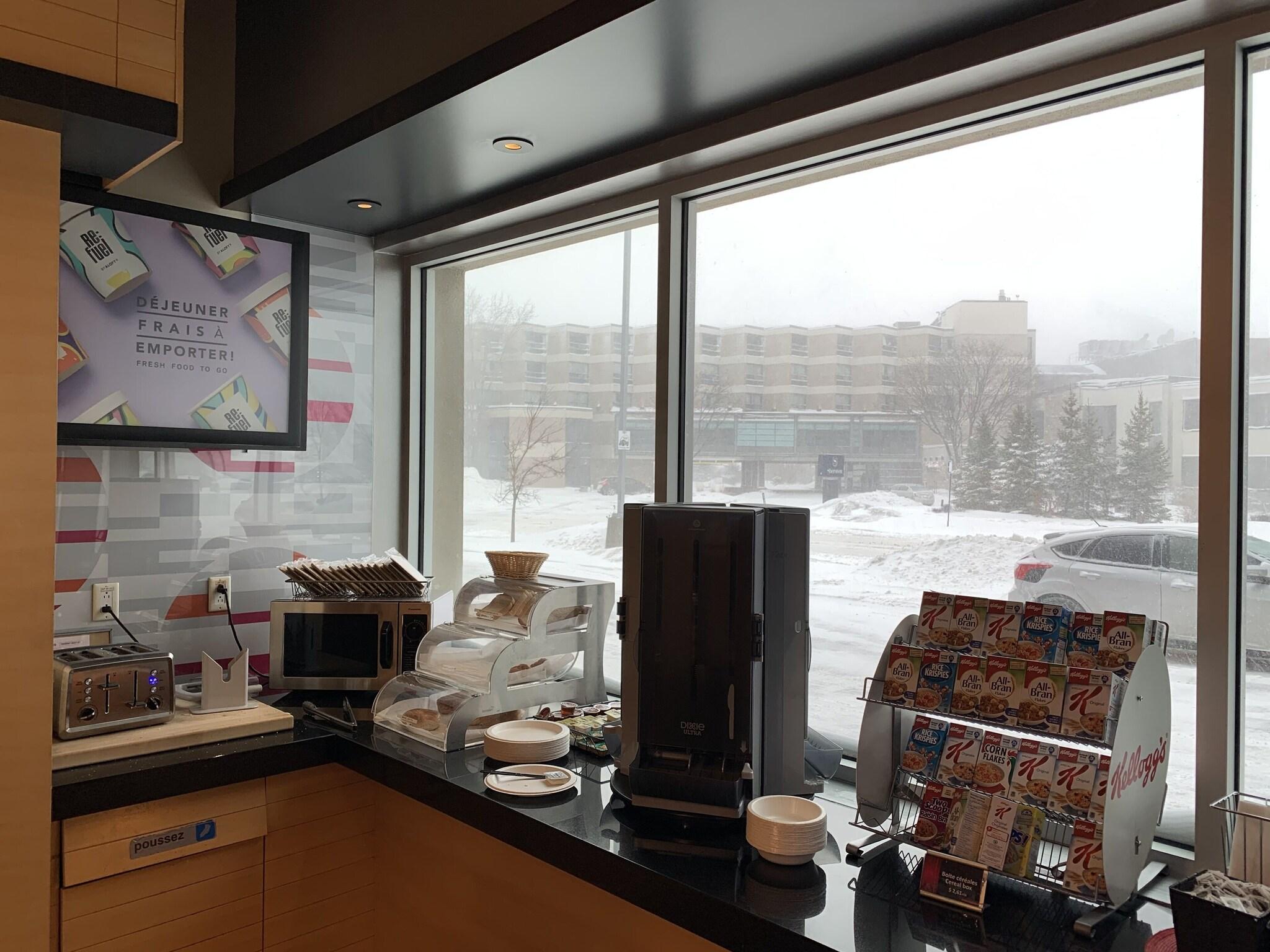 Aloft Montreal Airport Hotel