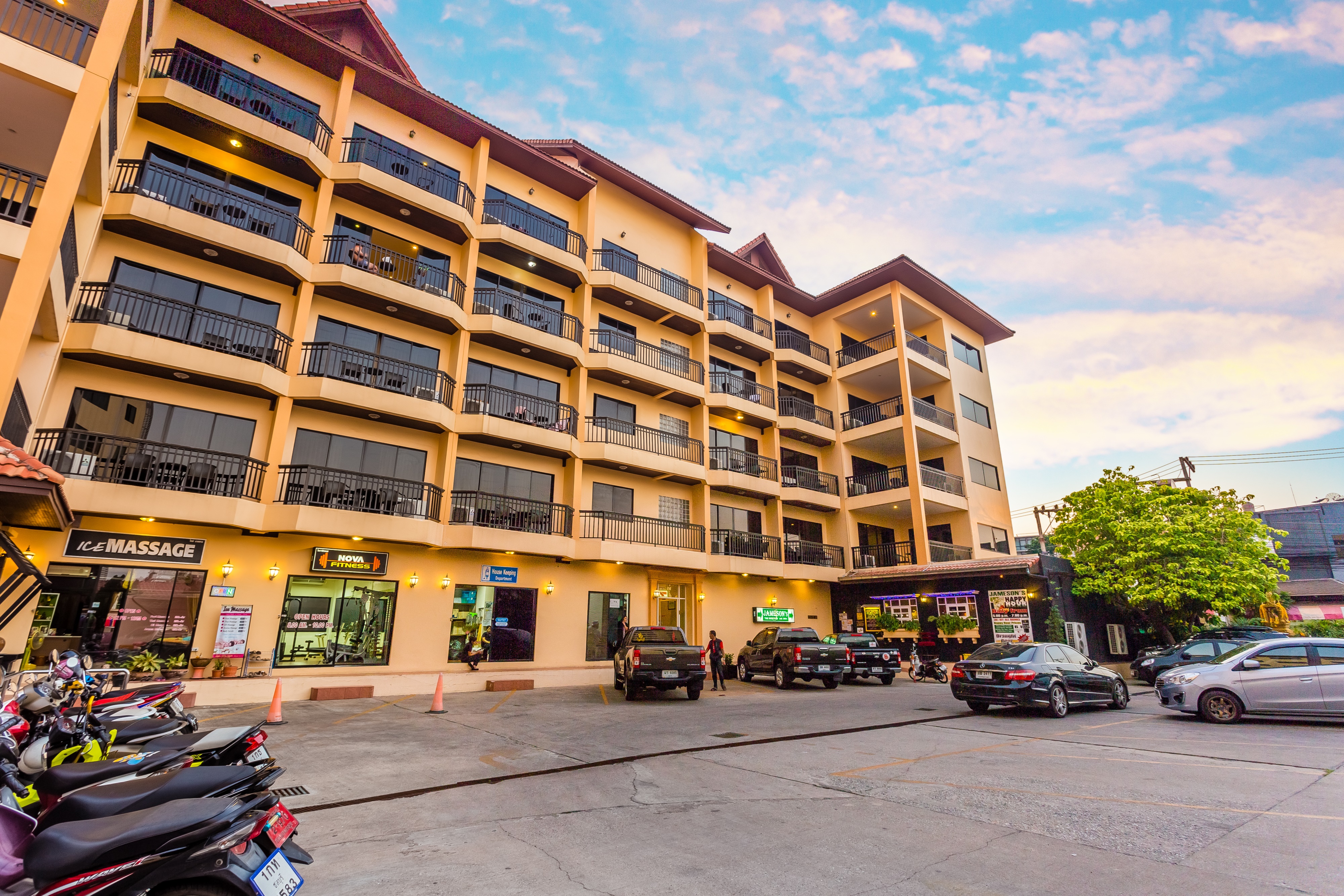 Nova Park Hotel Pattaya by Compass Hospitality image