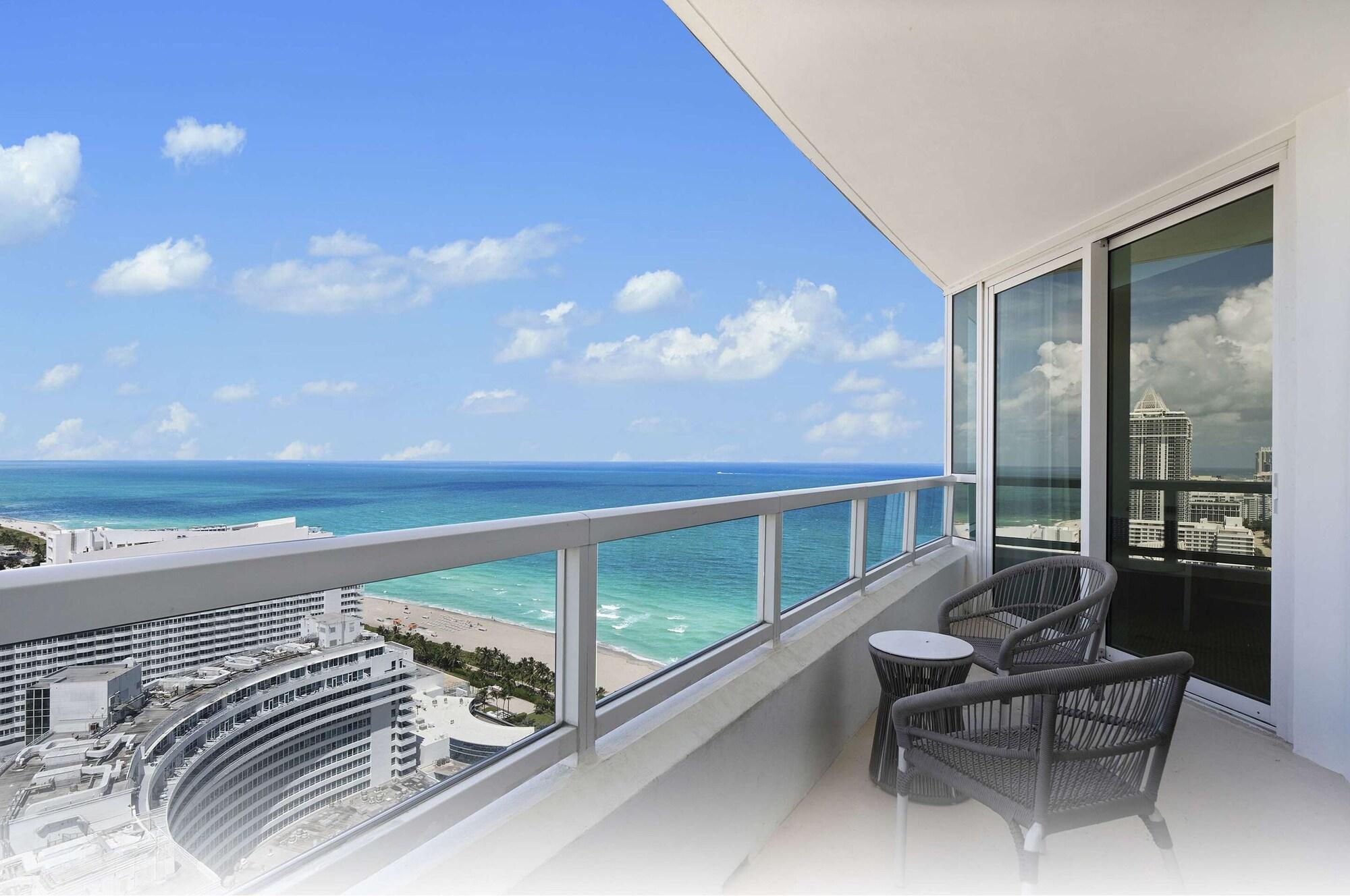 Fontainebleau Miami Beach by null