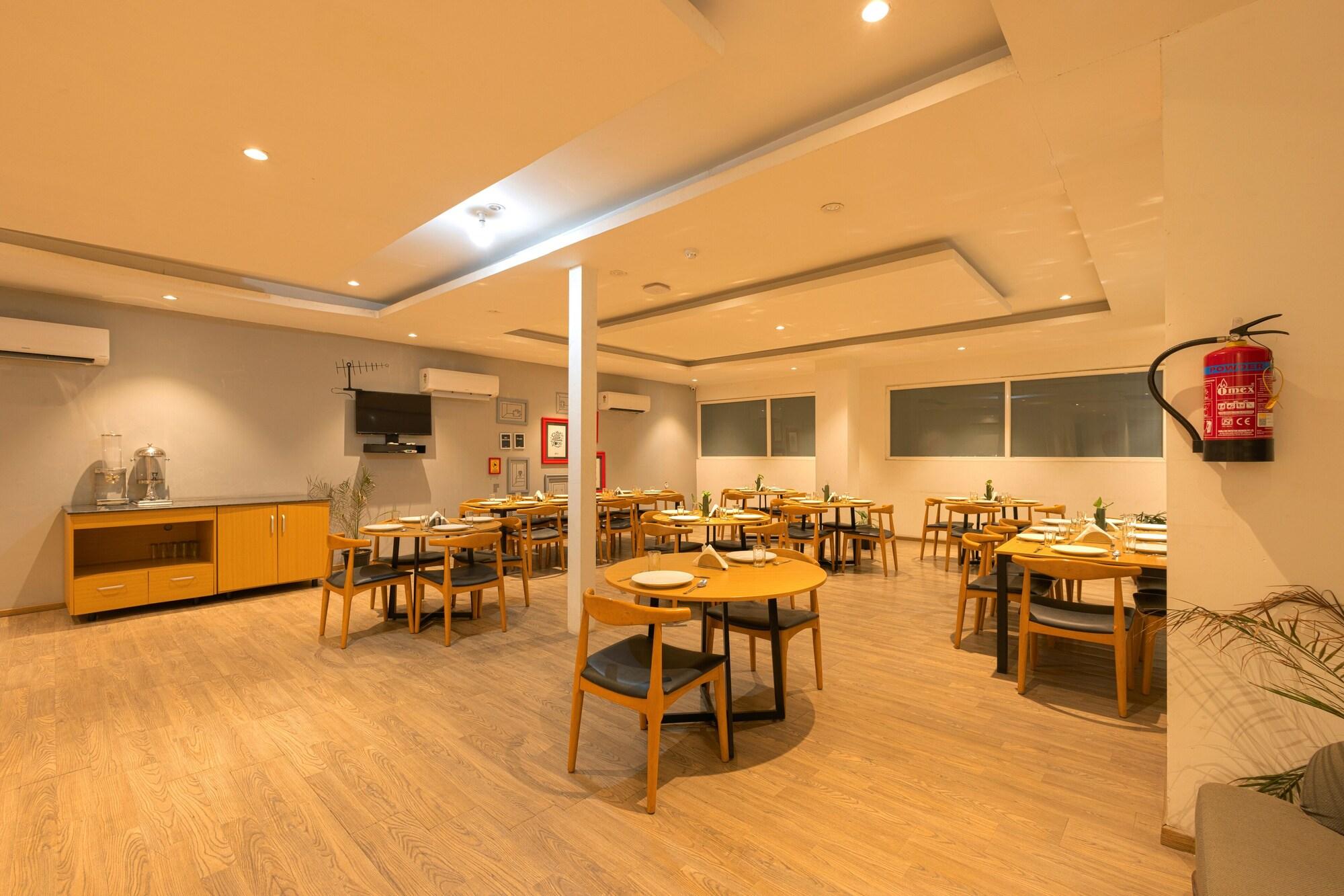 Hotel Grand Tashree