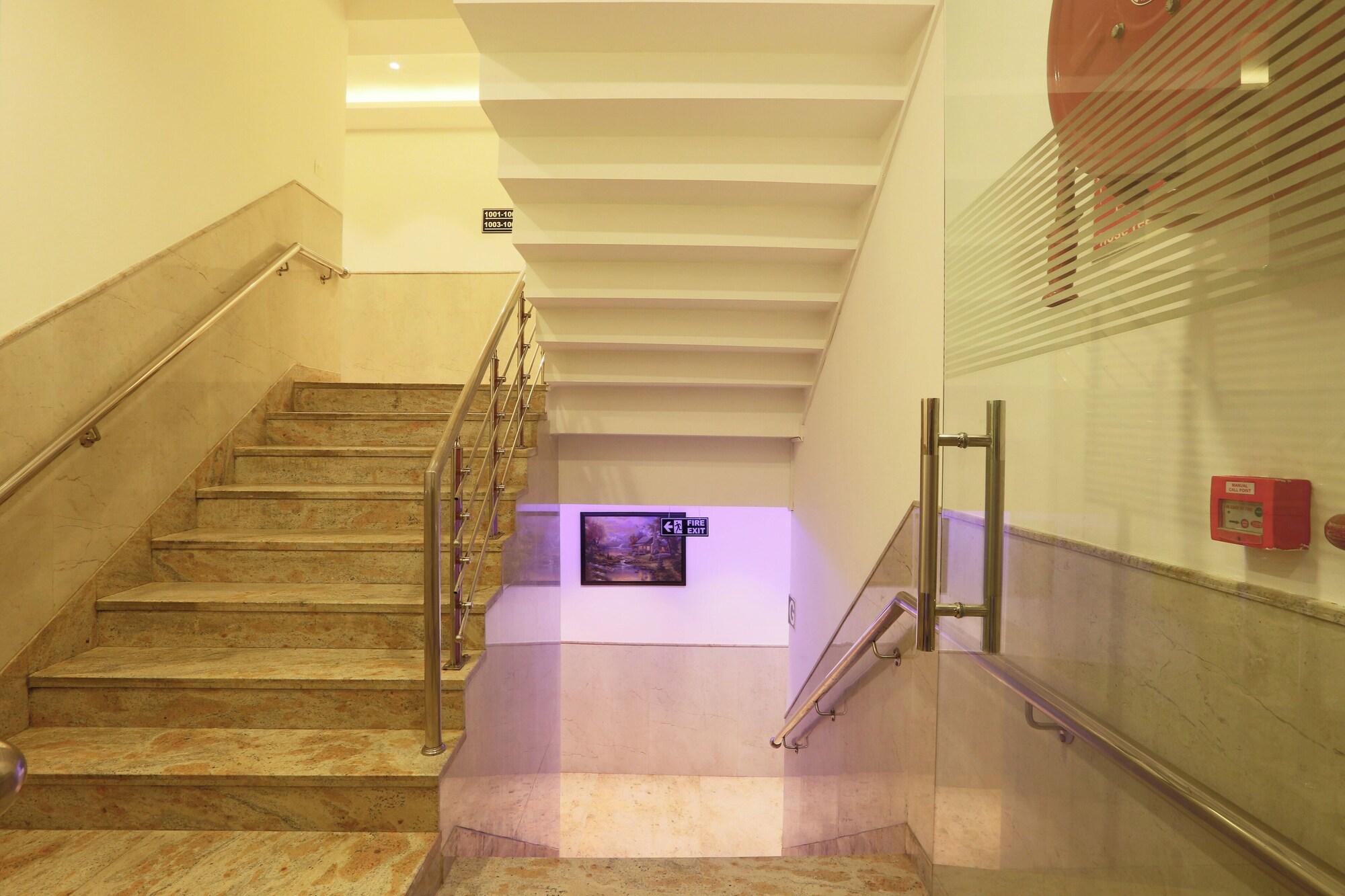 Hotel Arch Suites