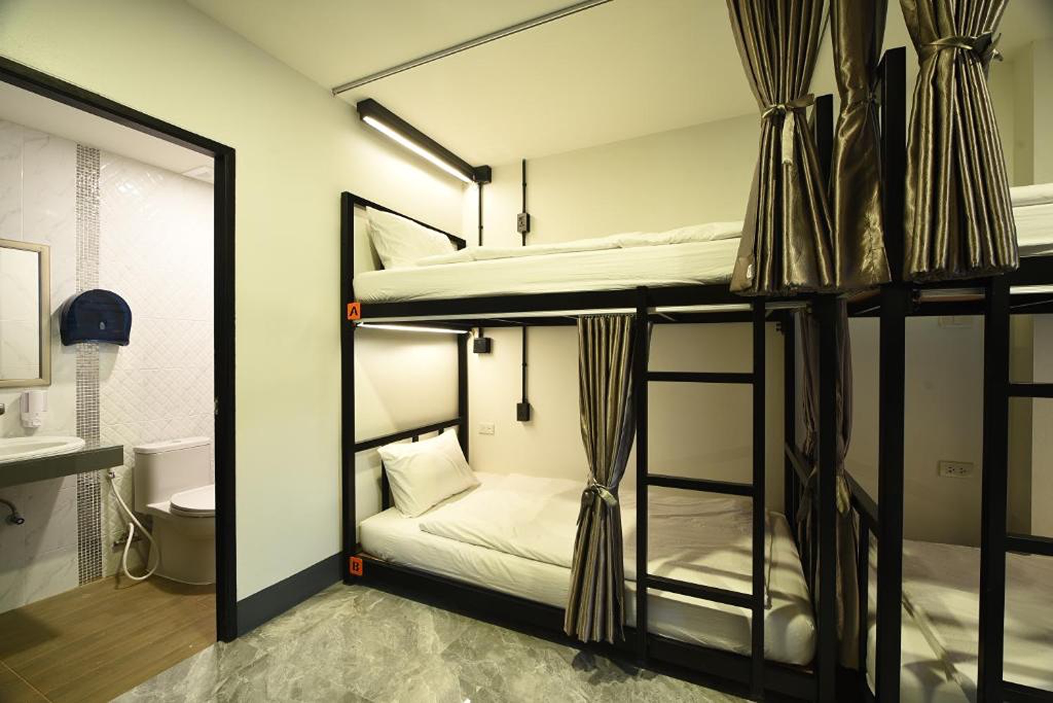 Koko Hostel Adults only (18-40)