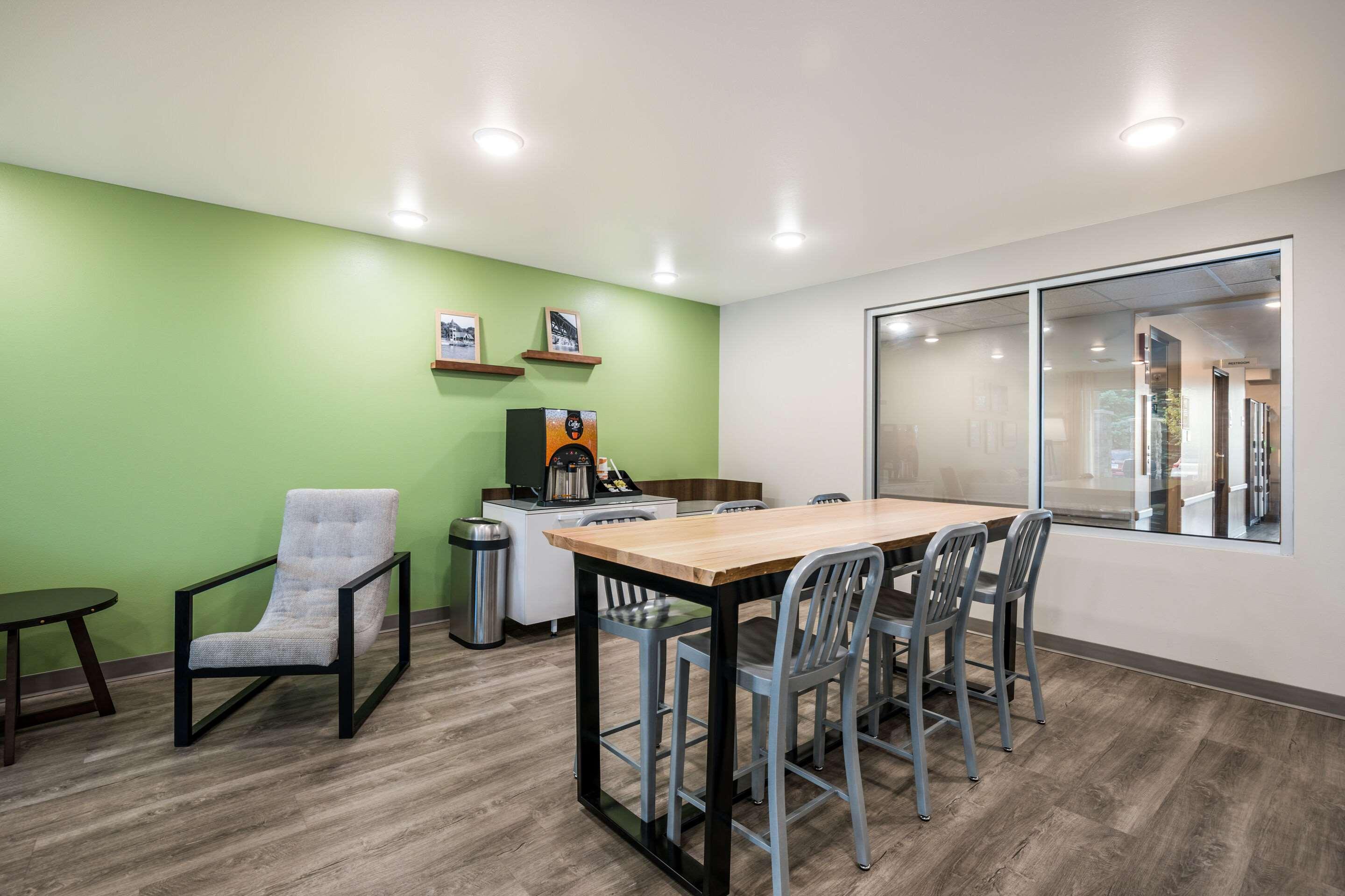 Woodspring Suites Elgin Chicago