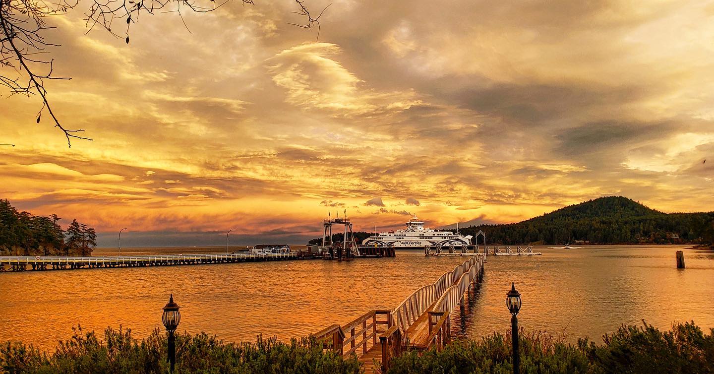 Galiano Oceanfront Inn and Spa by null