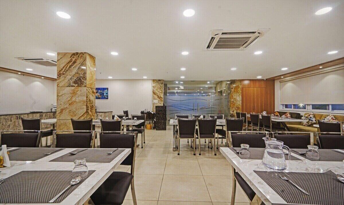 Mg Iris Hotel
