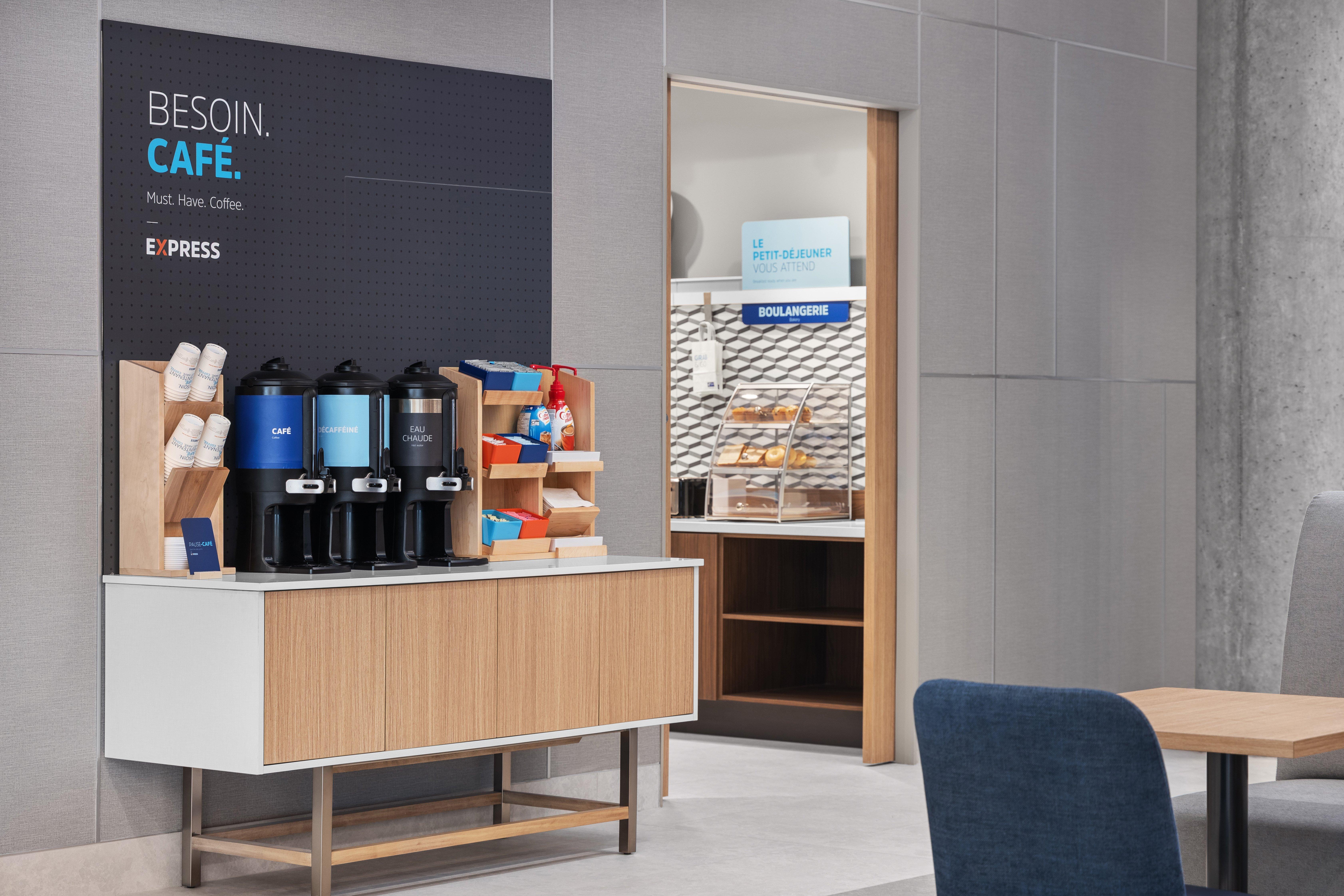 Holiday Inn Express Aeroport Montreal - St-laurent