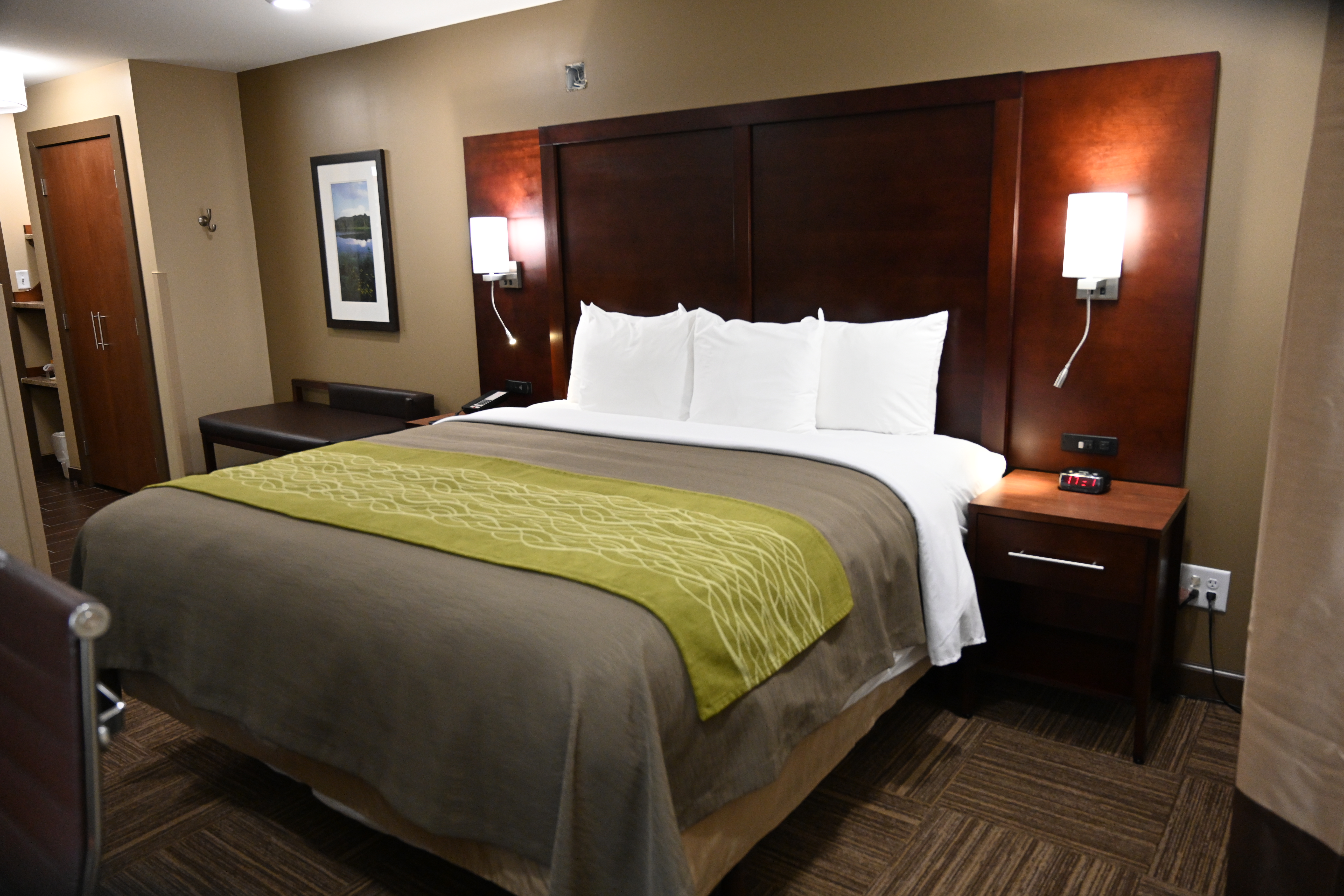 Giles Hotel Inn & Suites