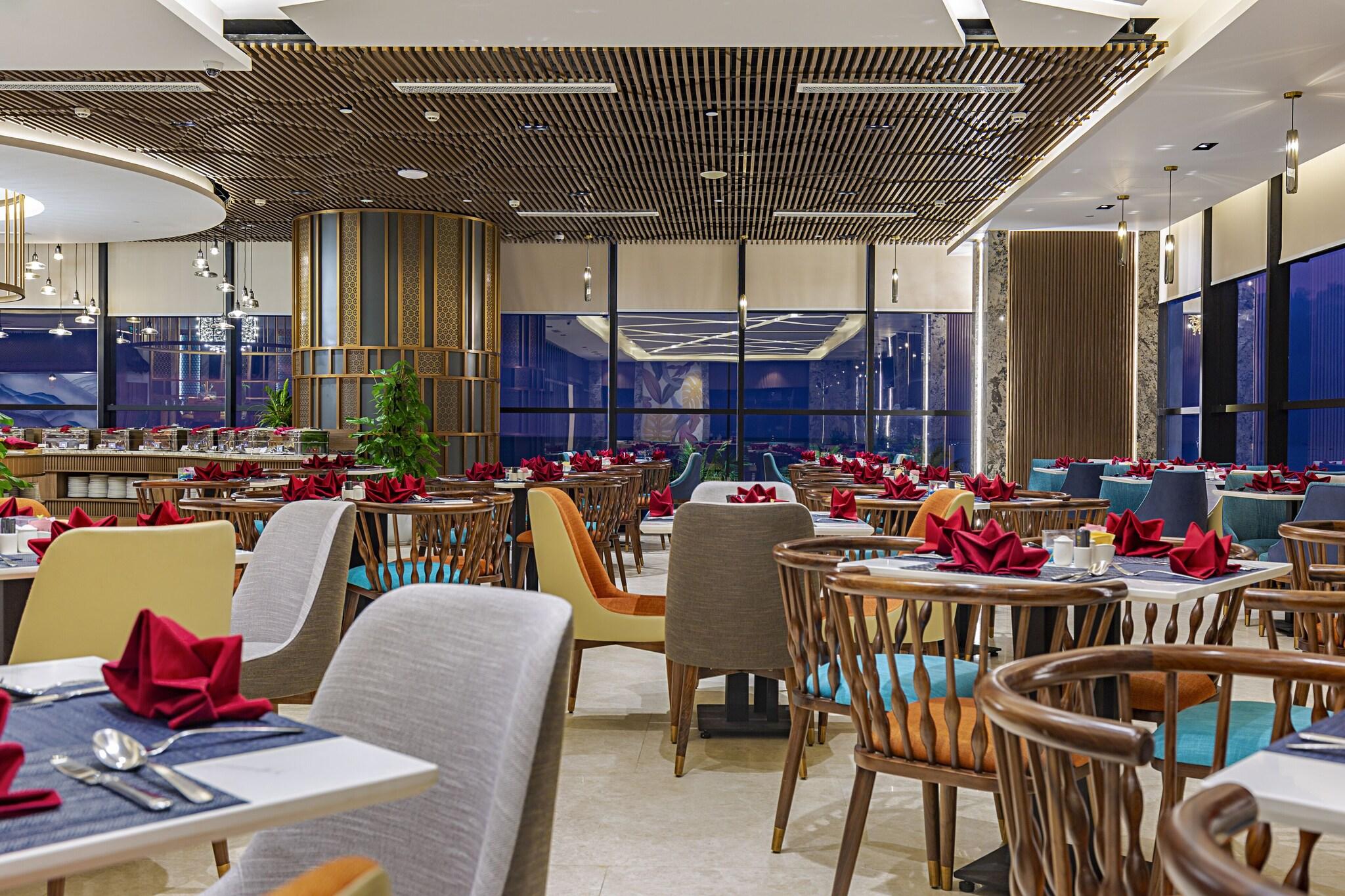 Peninsula Hotel Danang