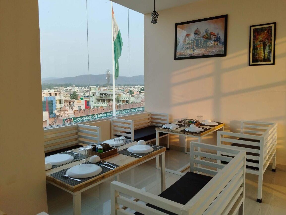 Skyza Rooftop Lodge