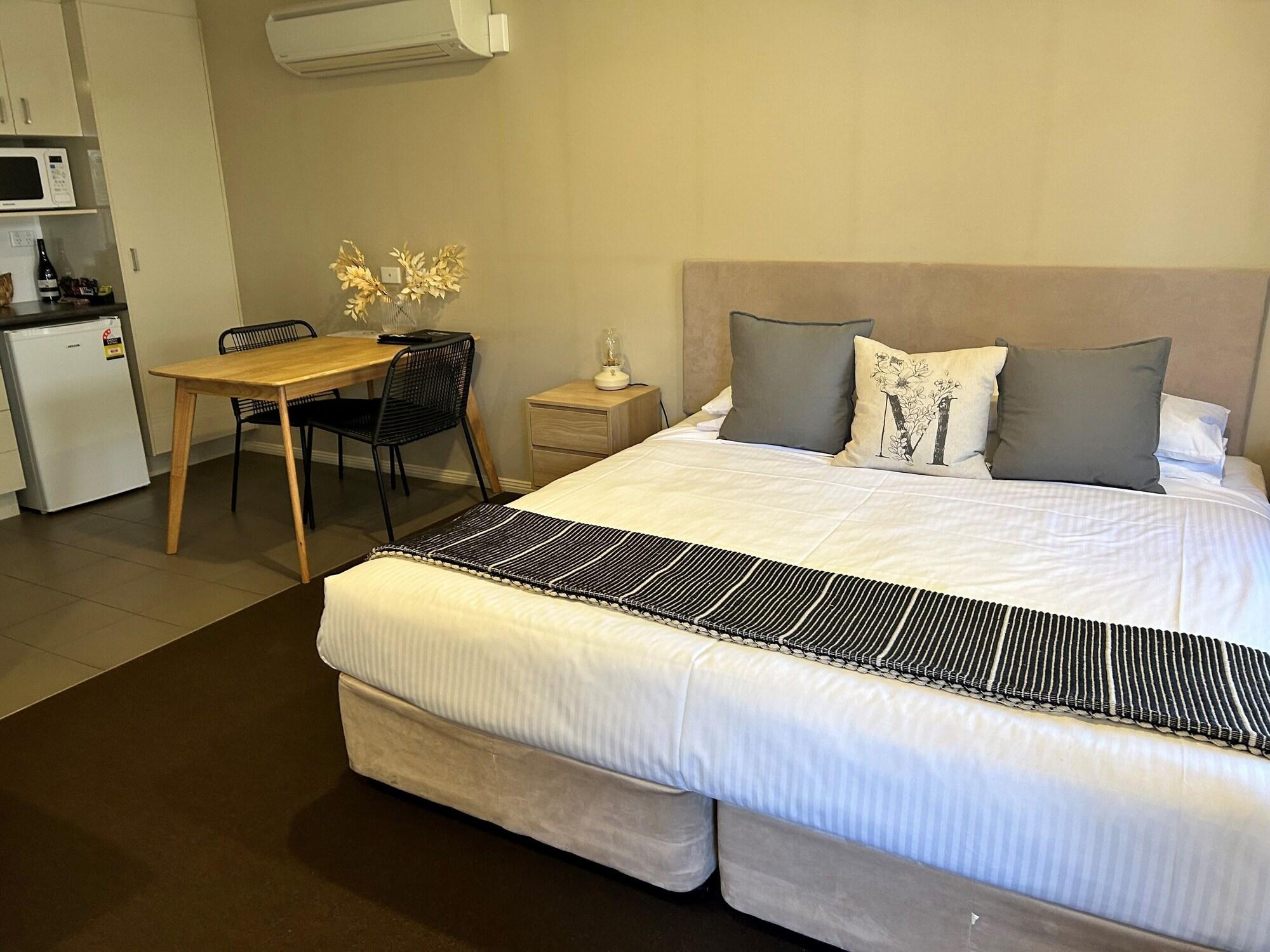 Millthorpe Motel by null