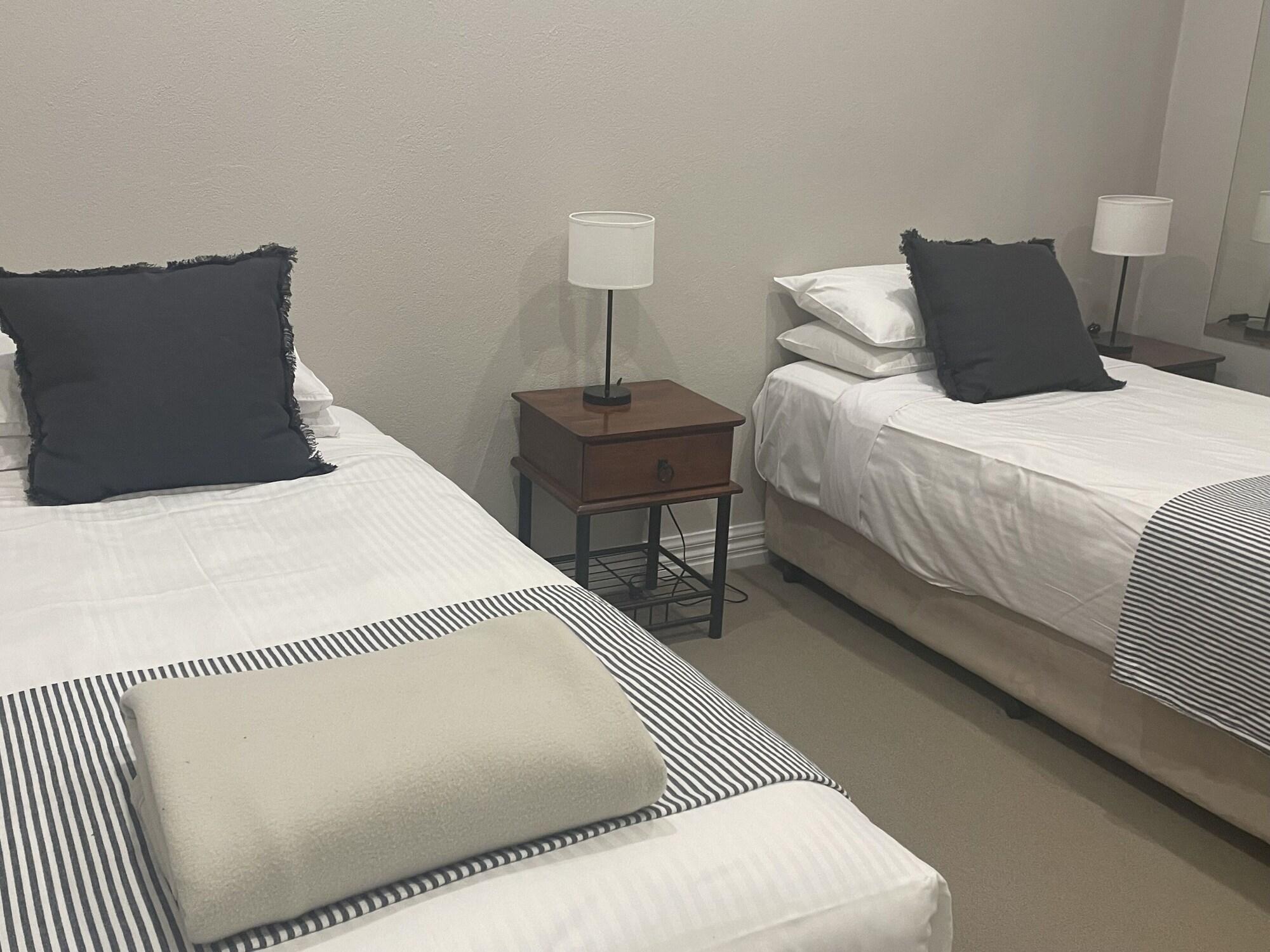 Millthorpe Motel by null