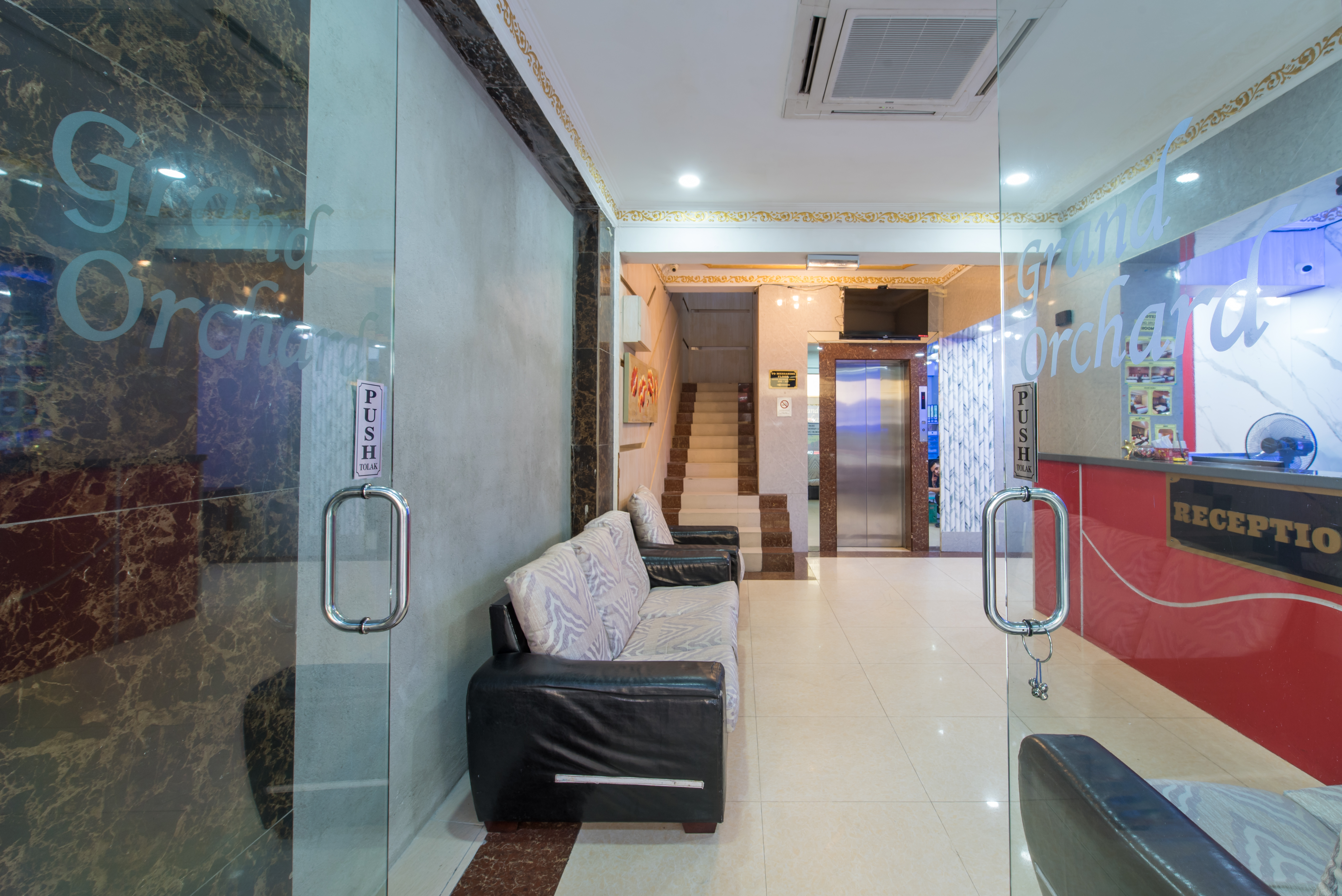 Grand Orchard Hotel
