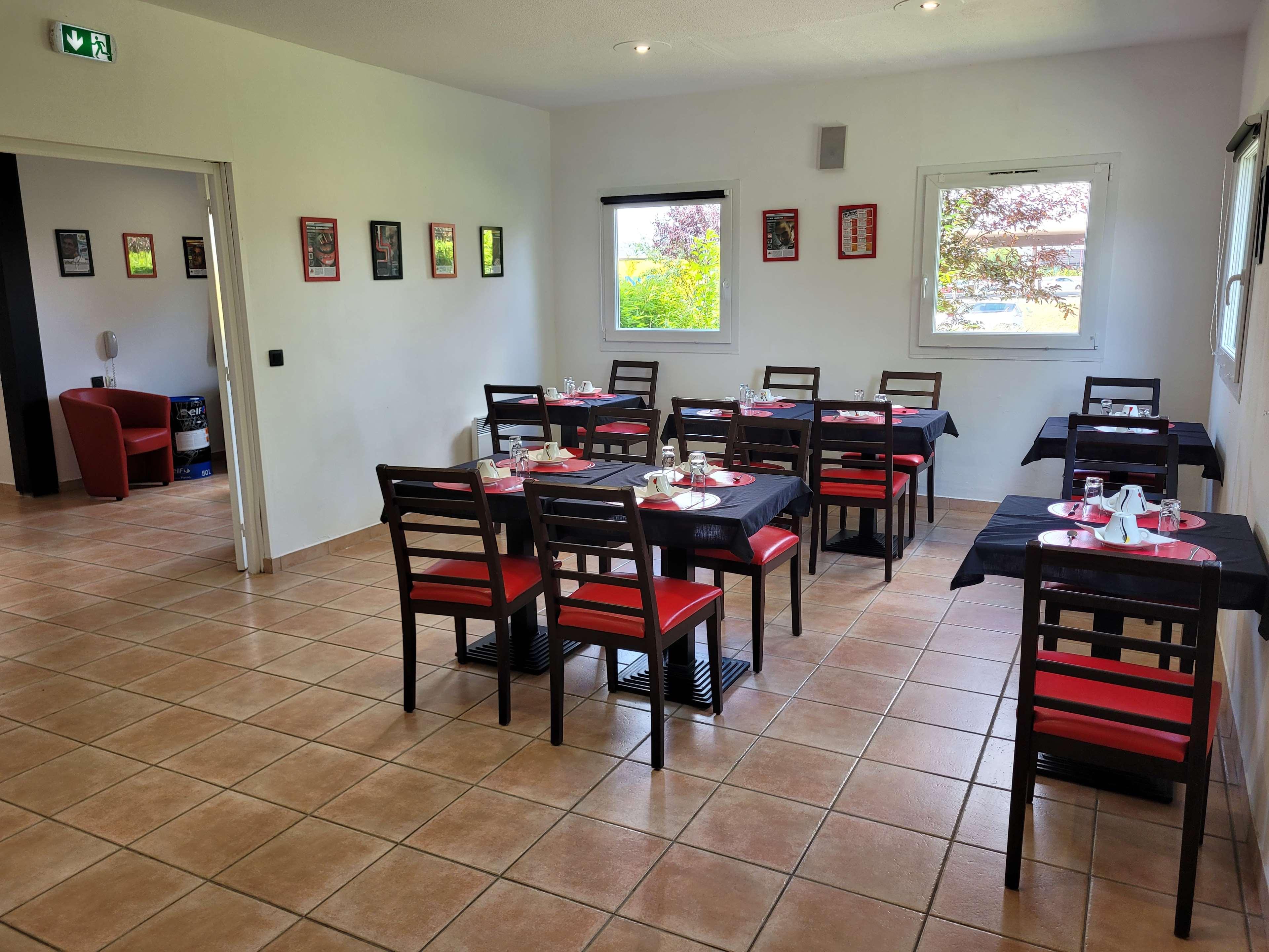 Enzo Hotels Chartres Mainvilliers By Kyriad Direct