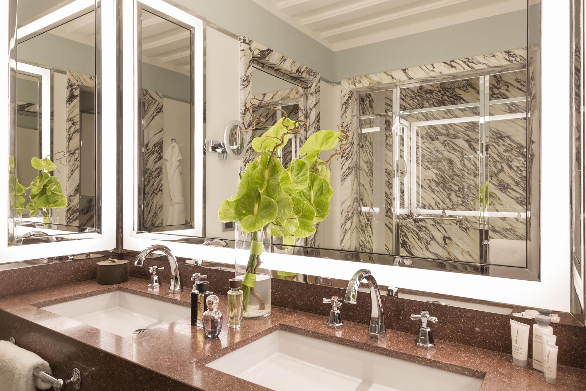 Portrait Milano Hotel - Lungarno Collection by null