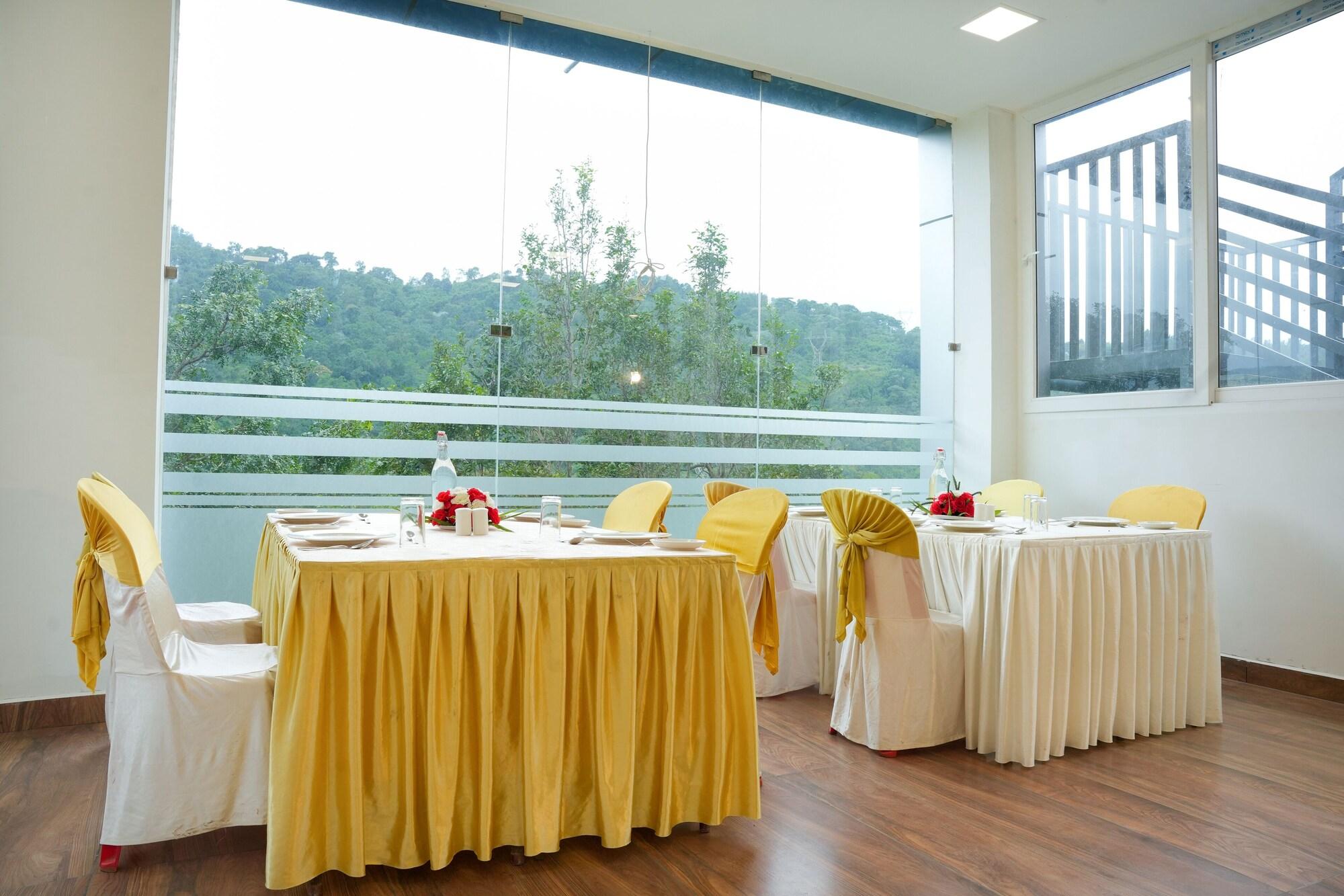 Misty Range Resorts