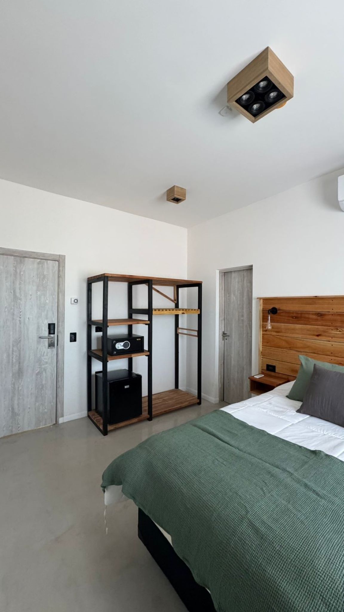 Parry Hotel