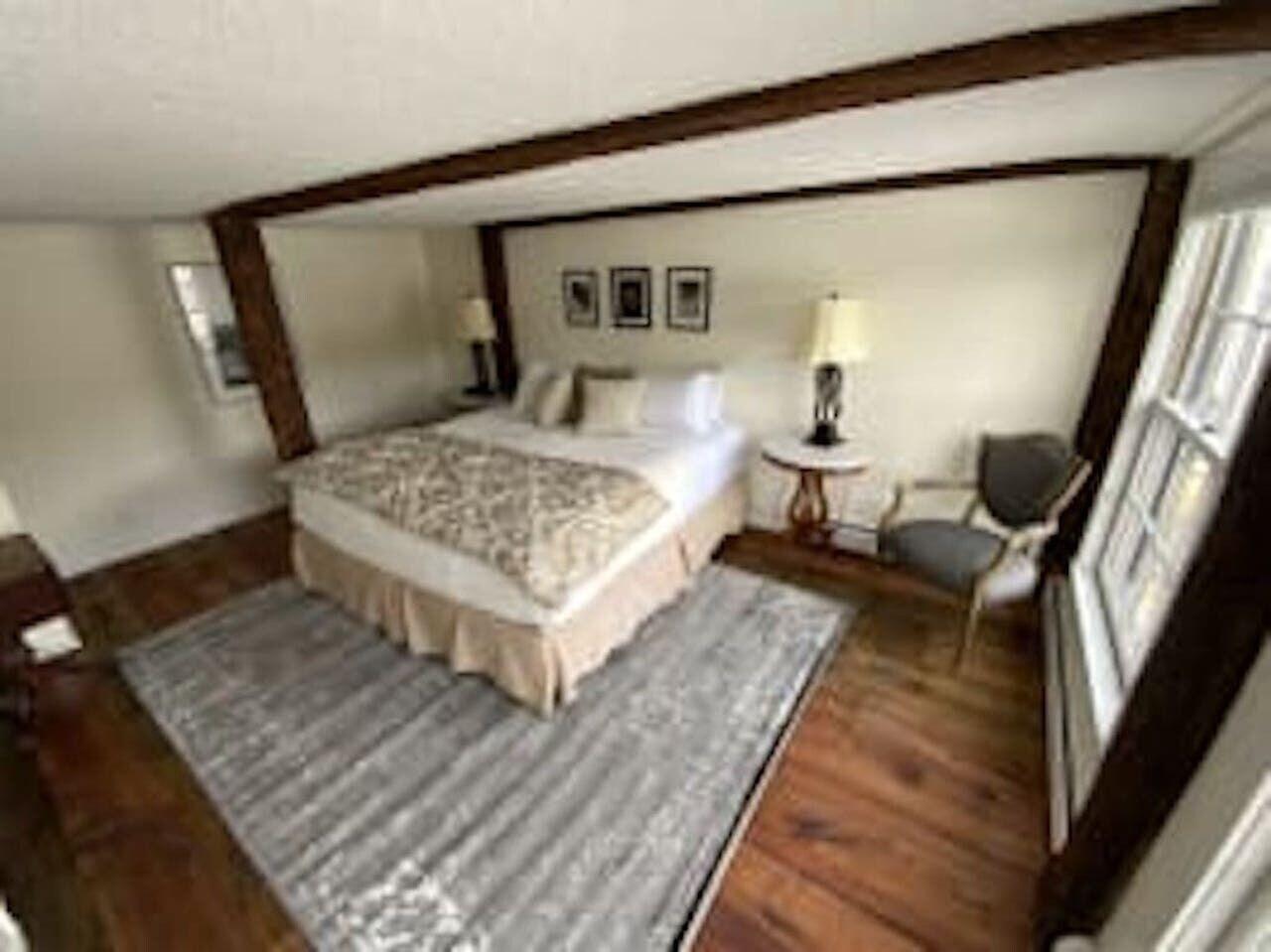 Farm Road Estate by null