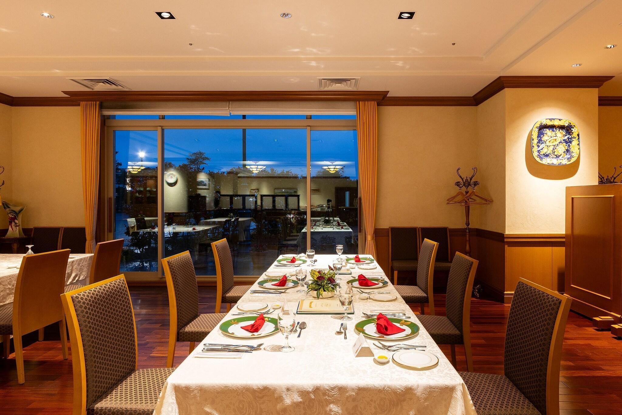 Grand Empire Hotel