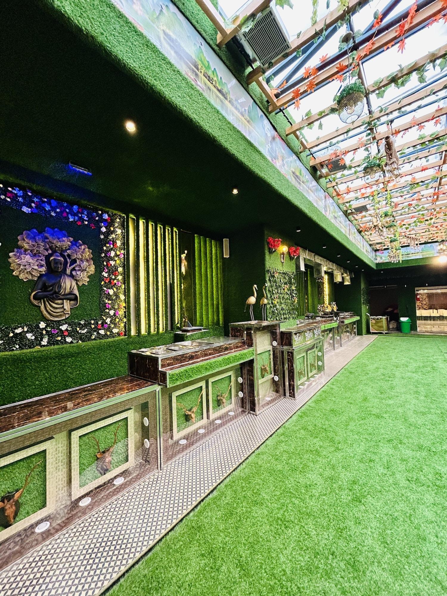 Shree Jee Hotel