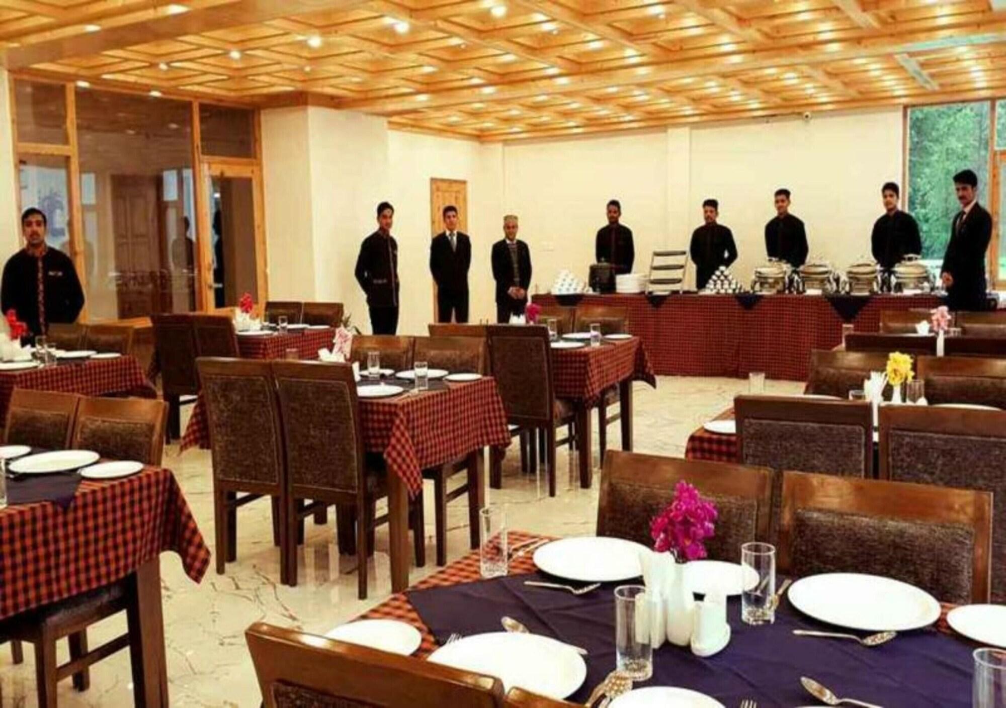 Gezellig Inn - Vardhan Hills