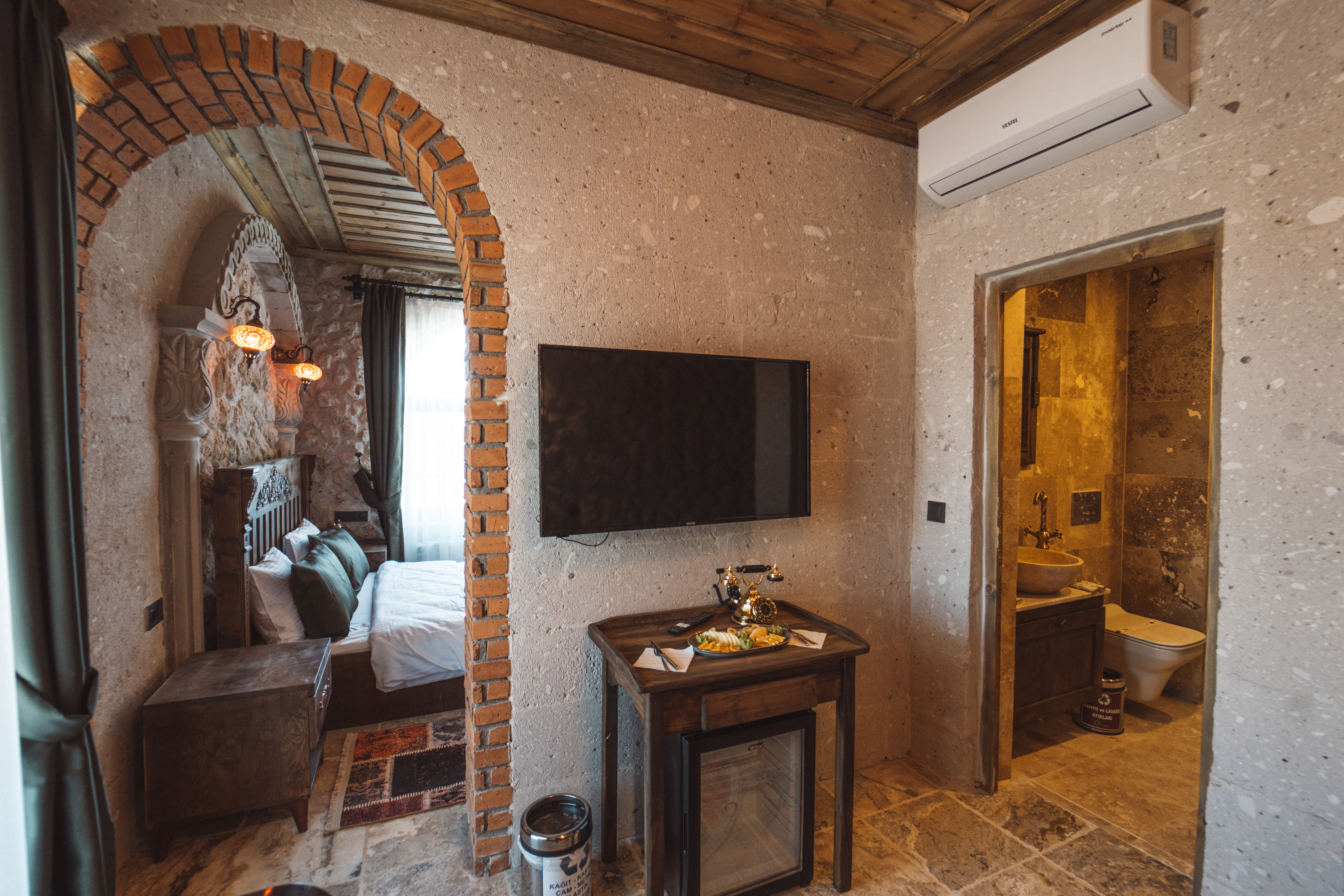 Alin Stone House