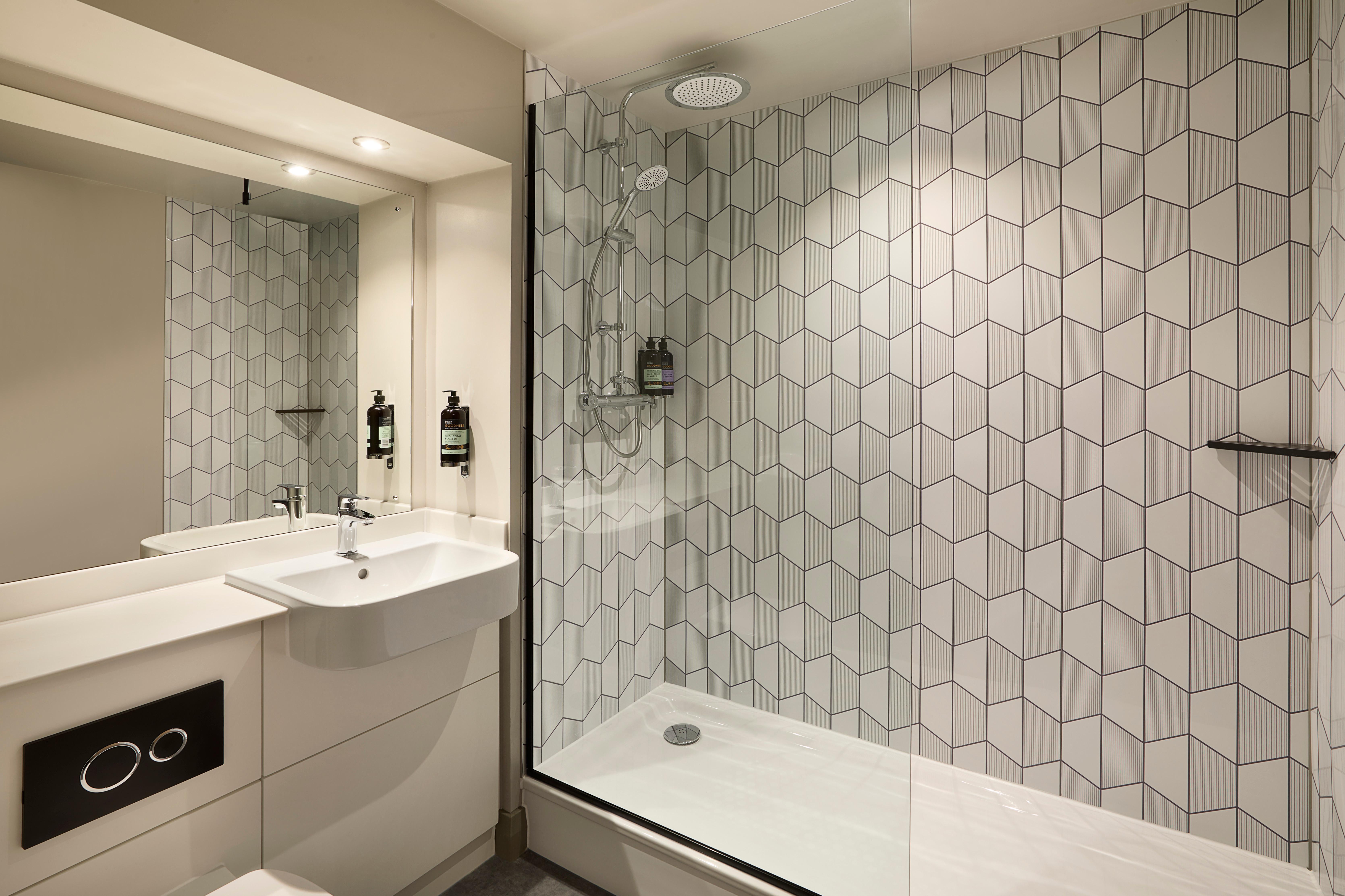 Premier Inn Lon Heathrow Airport T2 & T3 (Bath Rd)