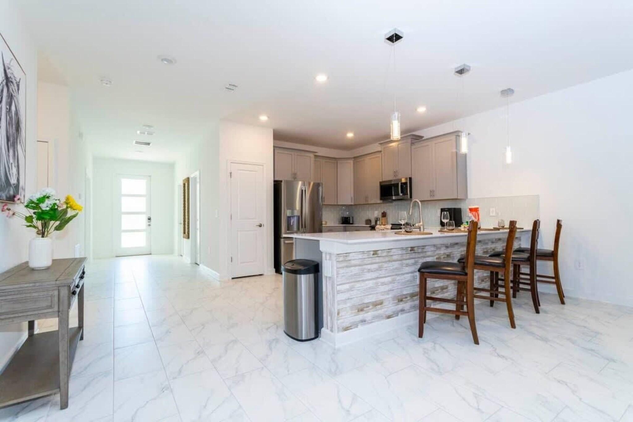 Super Nice And Spacious 9bdr Home