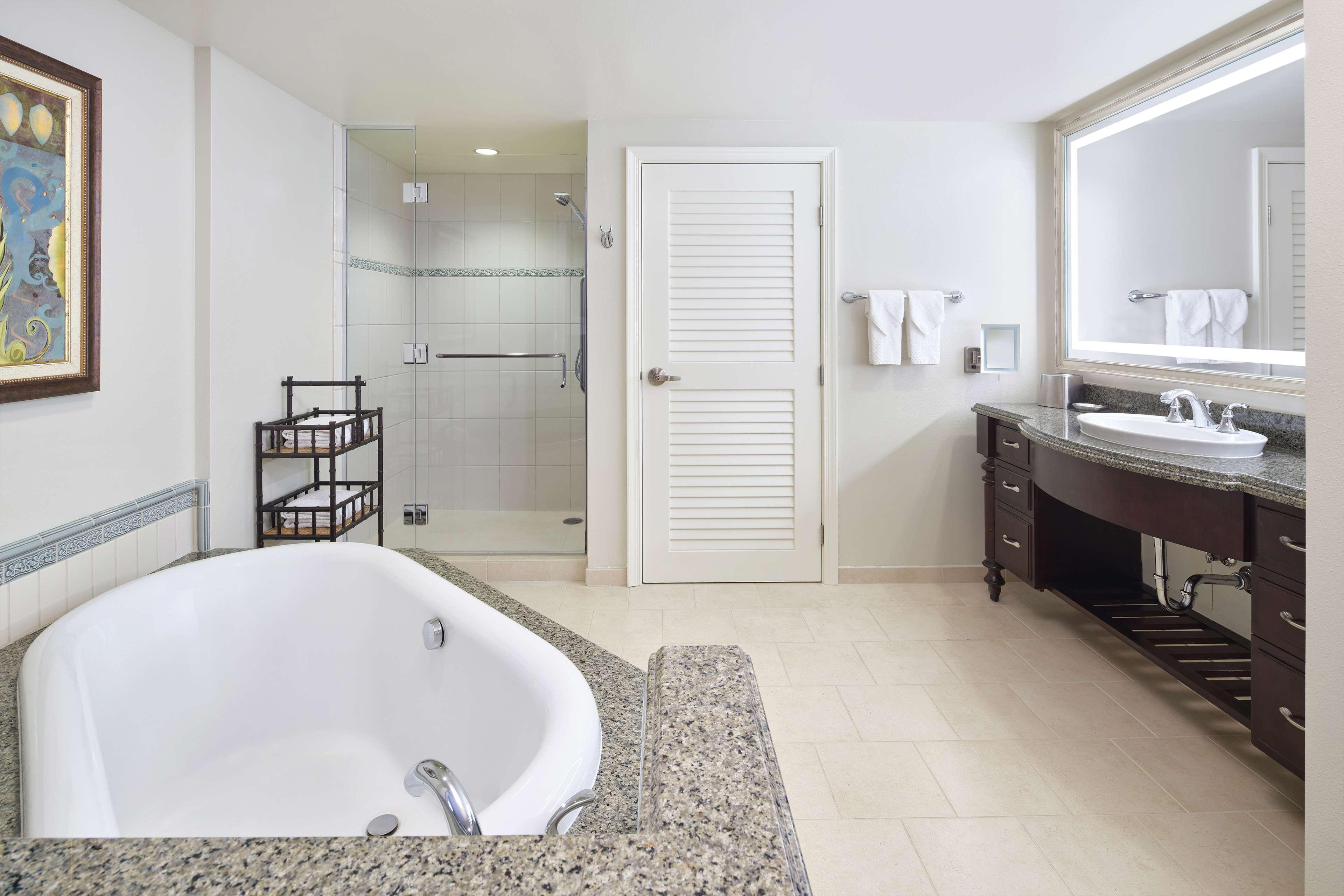 Hilton Grand Vacations Club Grand Waikikian Honol