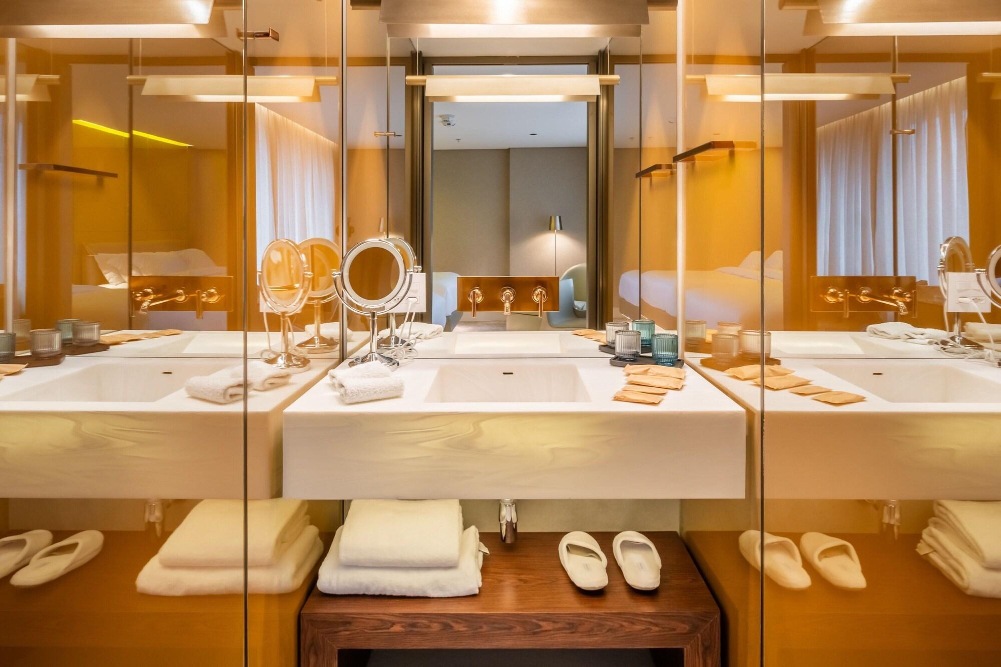 W São Paulo by null