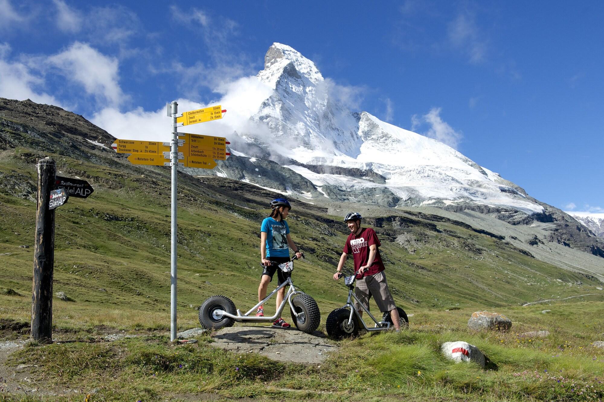 Hotel Bahnhof Zermatt by null