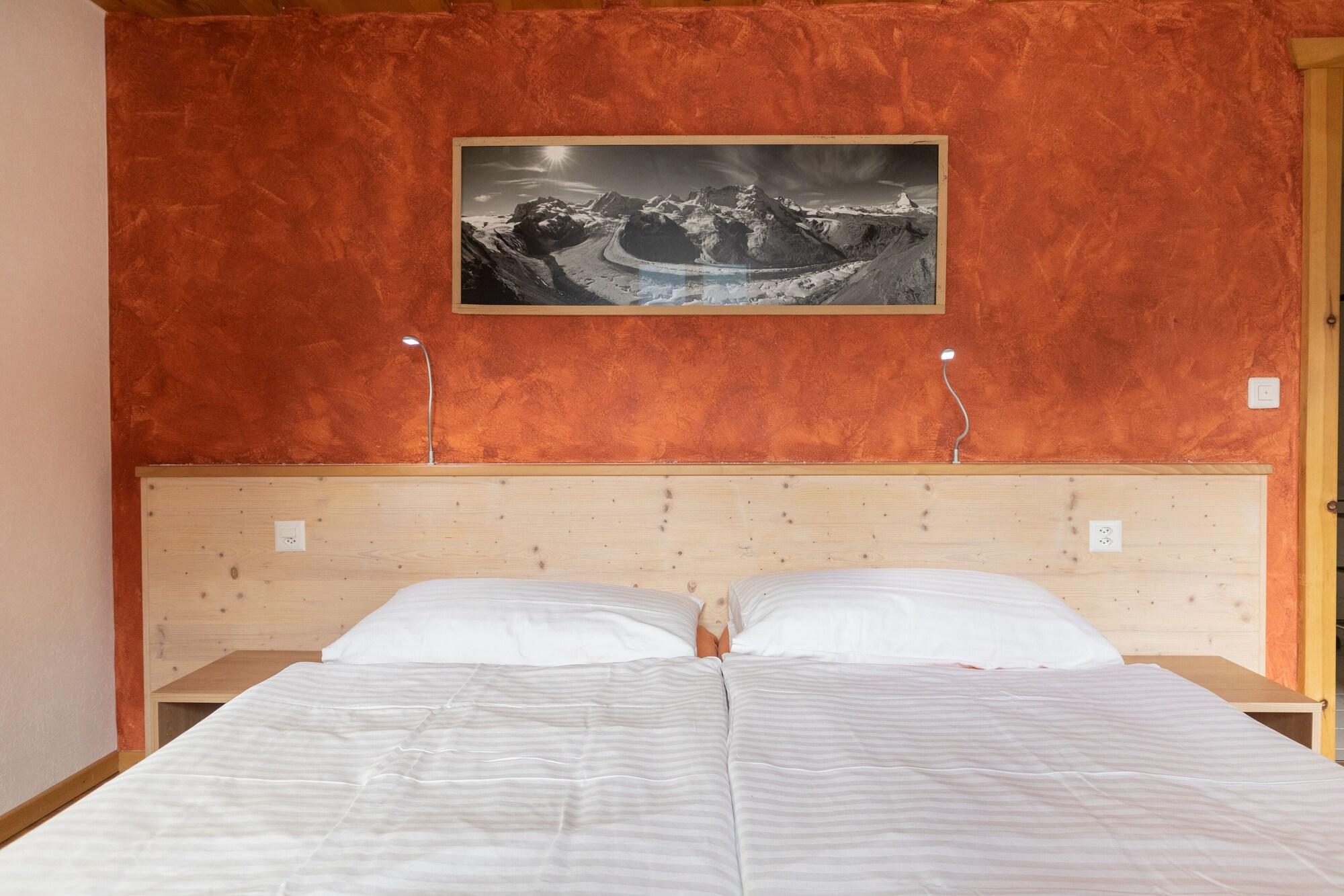 Hotel Bahnhof Zermatt by null