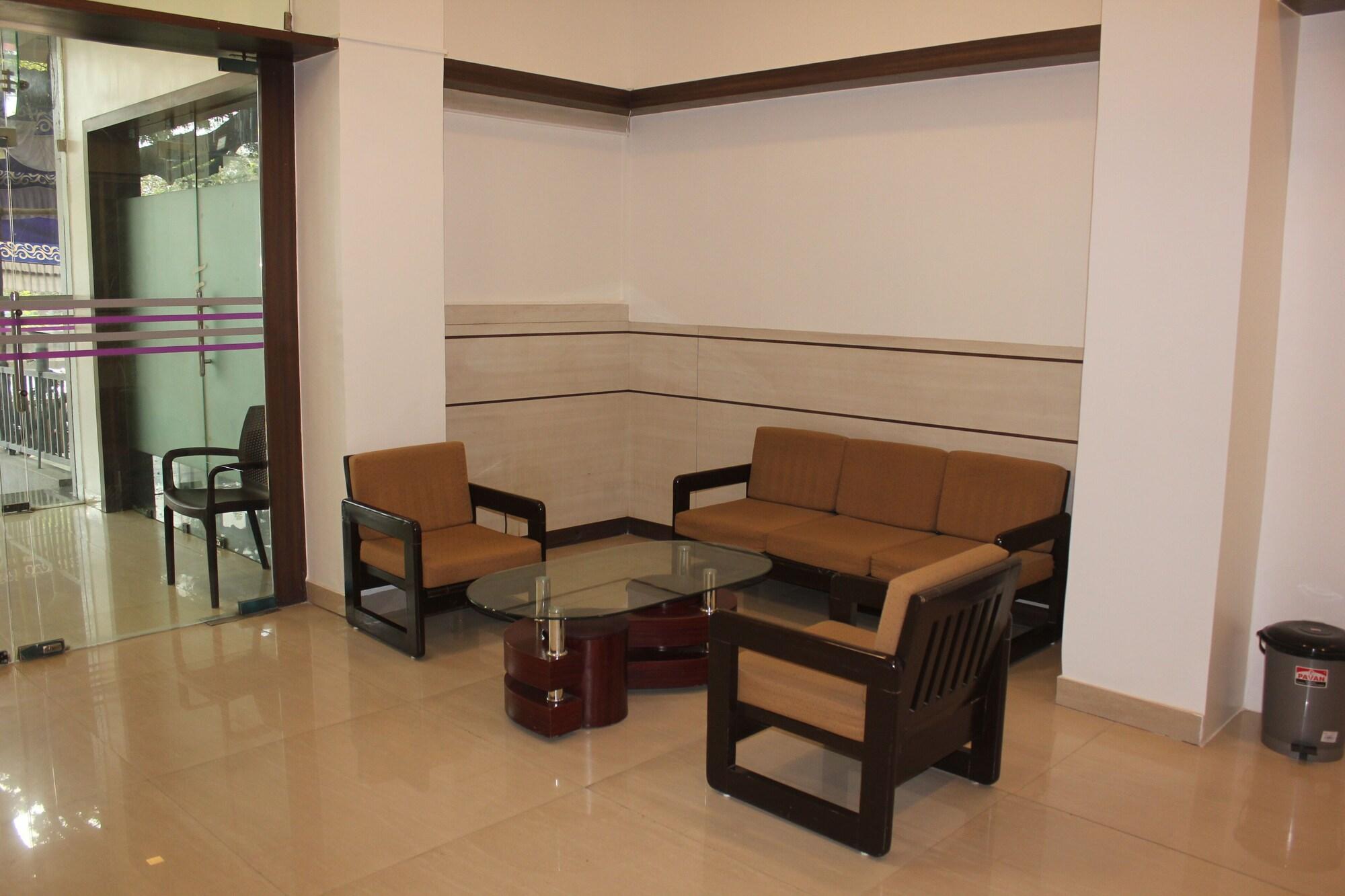 Hotel Bhooshan Airport Road